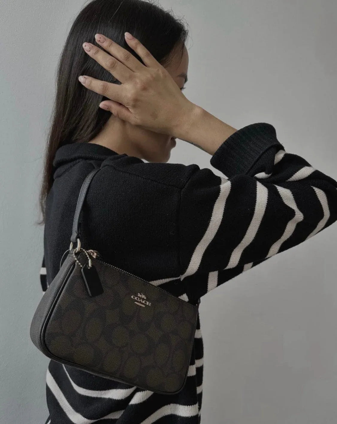 Coach Nolita 19 In Signature – Gold/Walnut/Black - Sneaker Türkiye