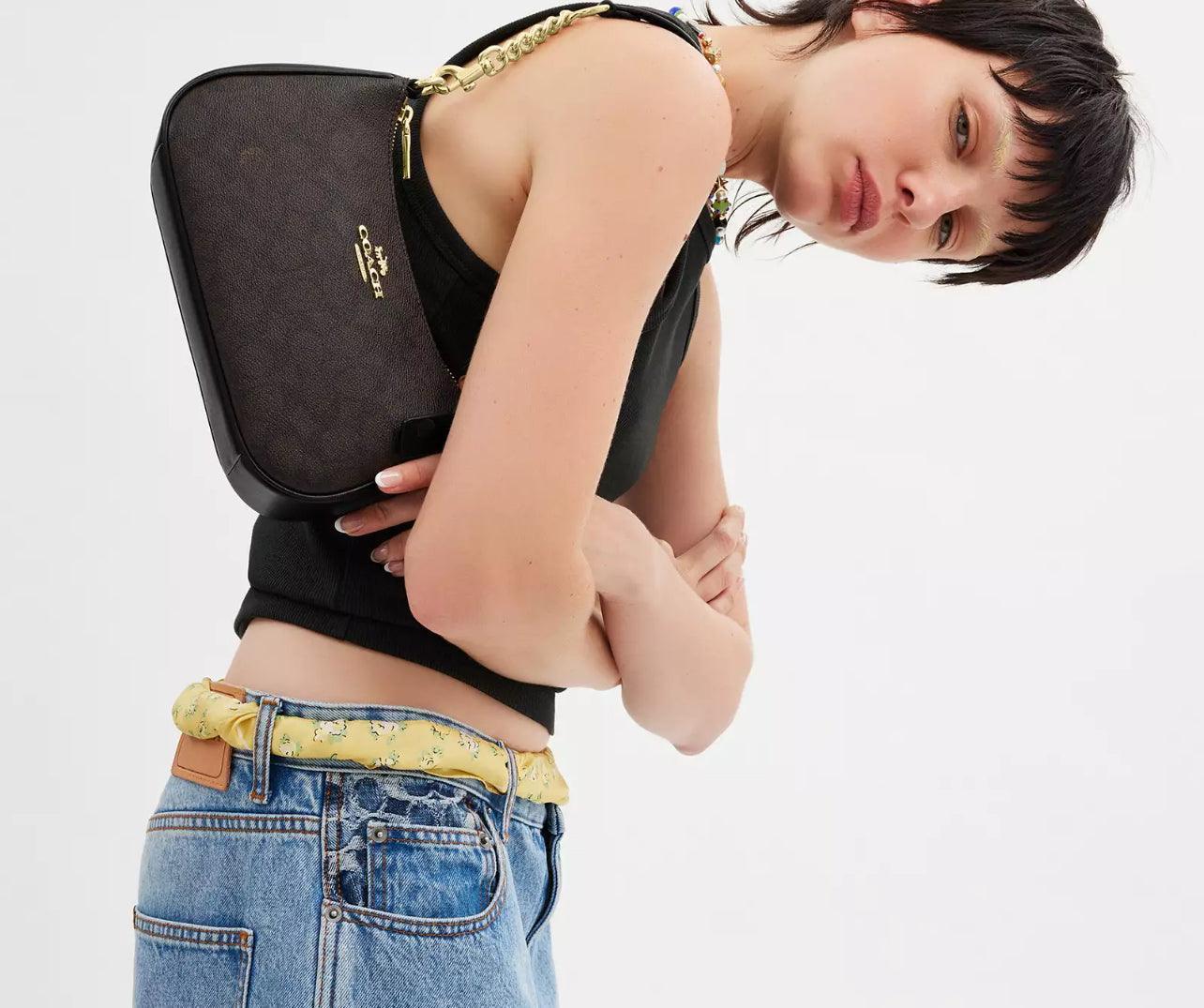 Coach Teri Shoulder Bag In Signature – Gold/Walnut/Black - Sneaker Türkiye