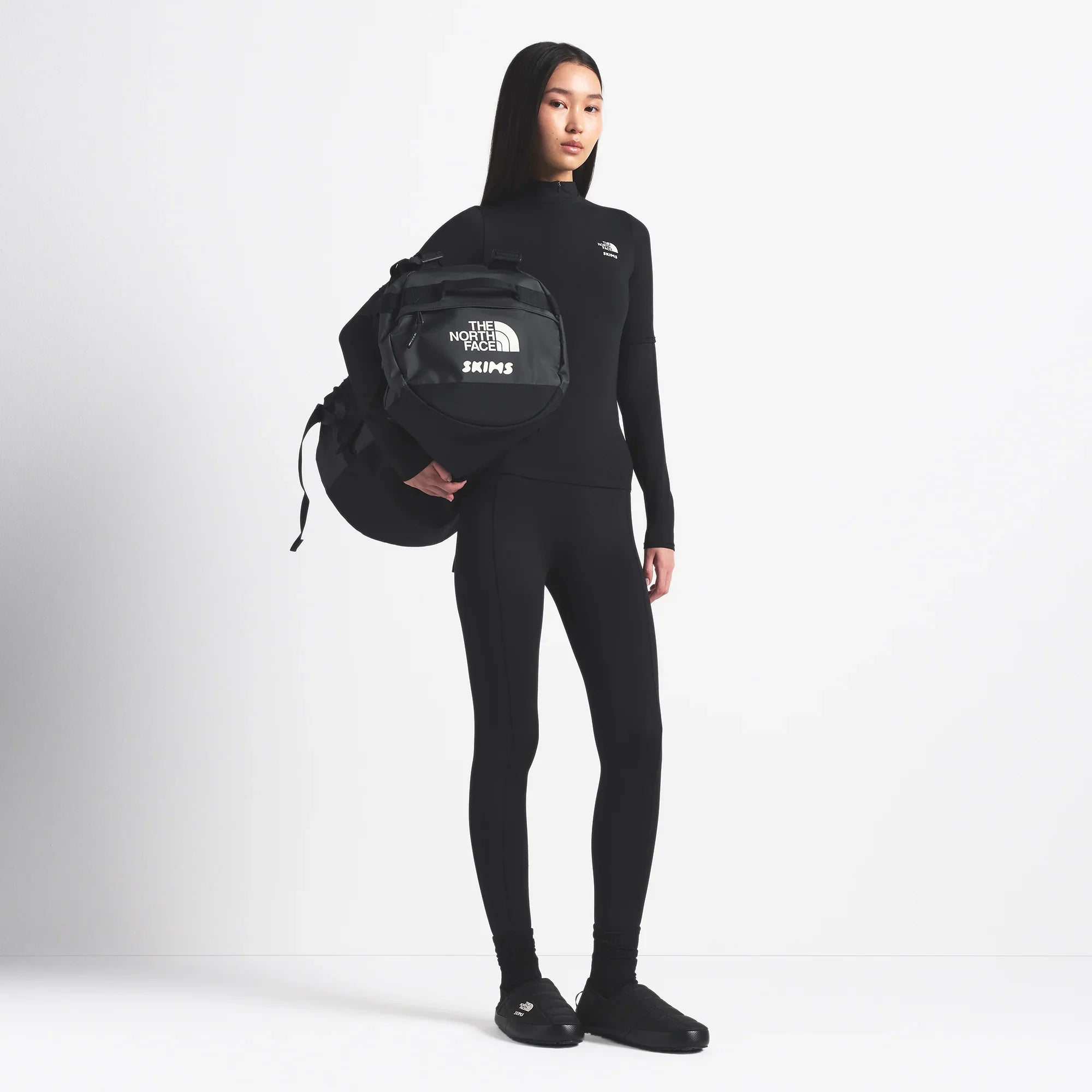 THE NORTH FACE X SKIMS SMALL BASE CAMP DUFFLE BAG | ONYX - Sneaker Türkiye