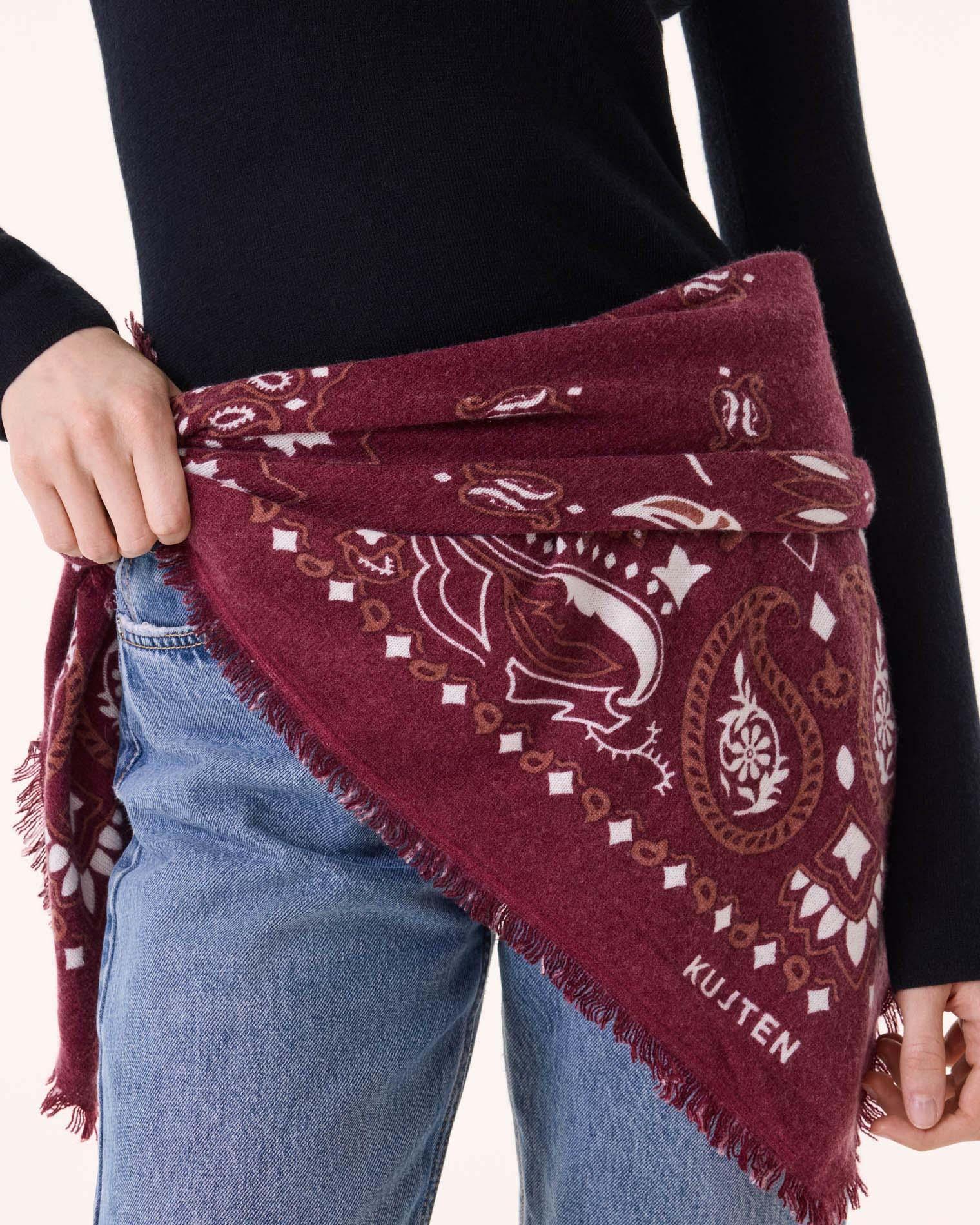 KUJTEN Large Bandana Hachiko Feather Bico Burgundy – Bandana - Sneaker Türkiye