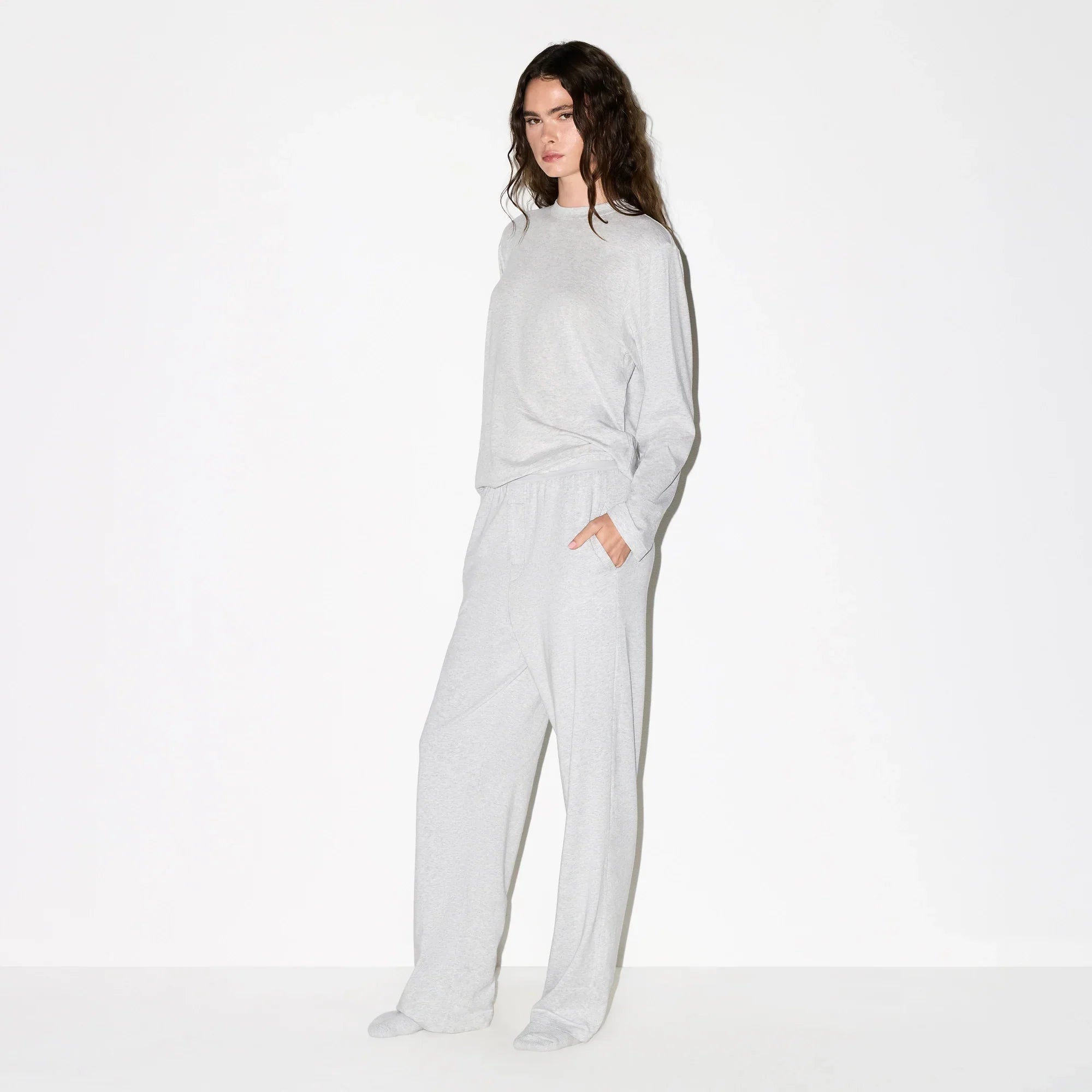 SKIMS BOYFRIEND LONG SLEEVE T-SHIRT | LIGHT HEATHER GREY - Sneaker Türkiye