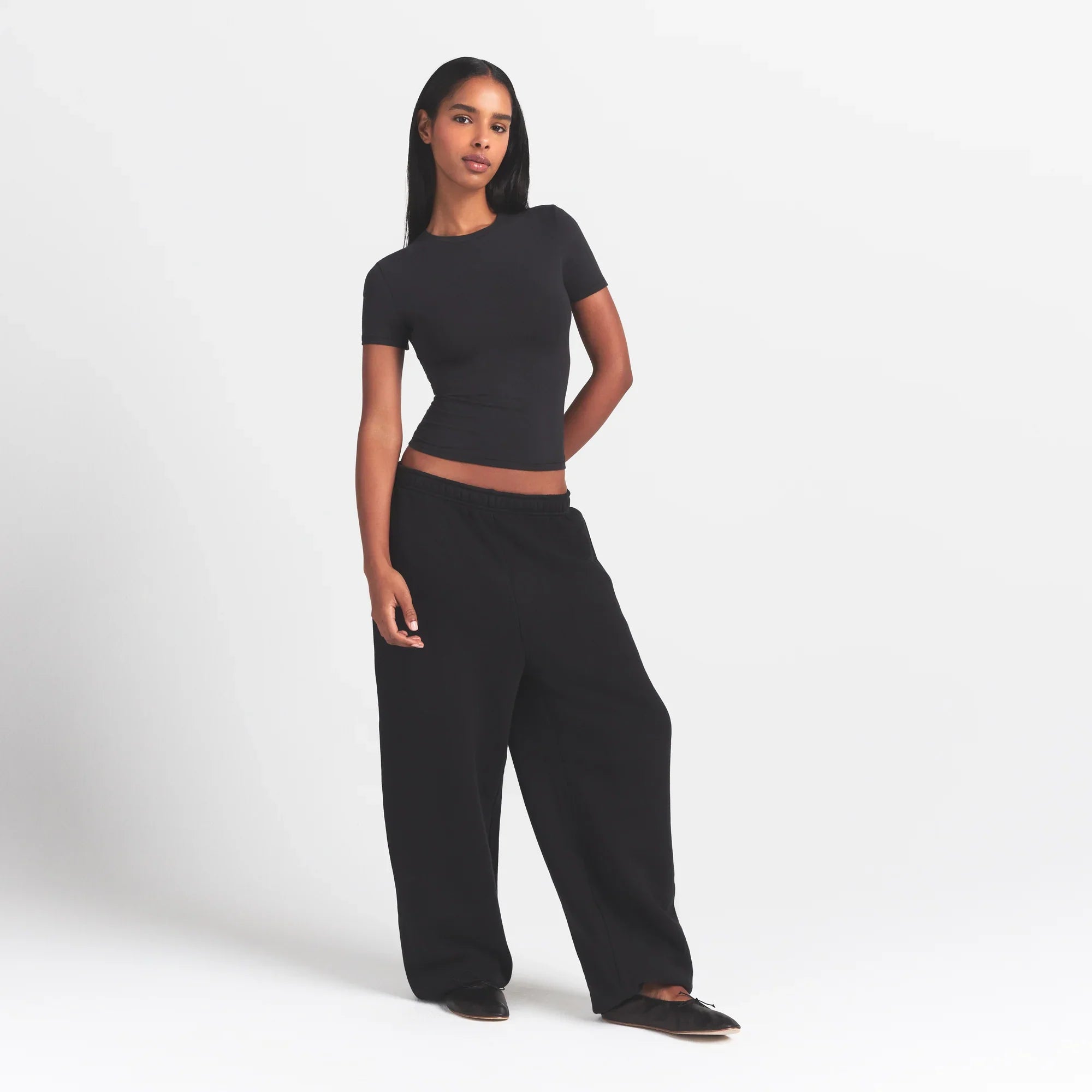 SKIMS COTTON JERSEY T-SHIRT | SOOT - Sneaker Türkiye