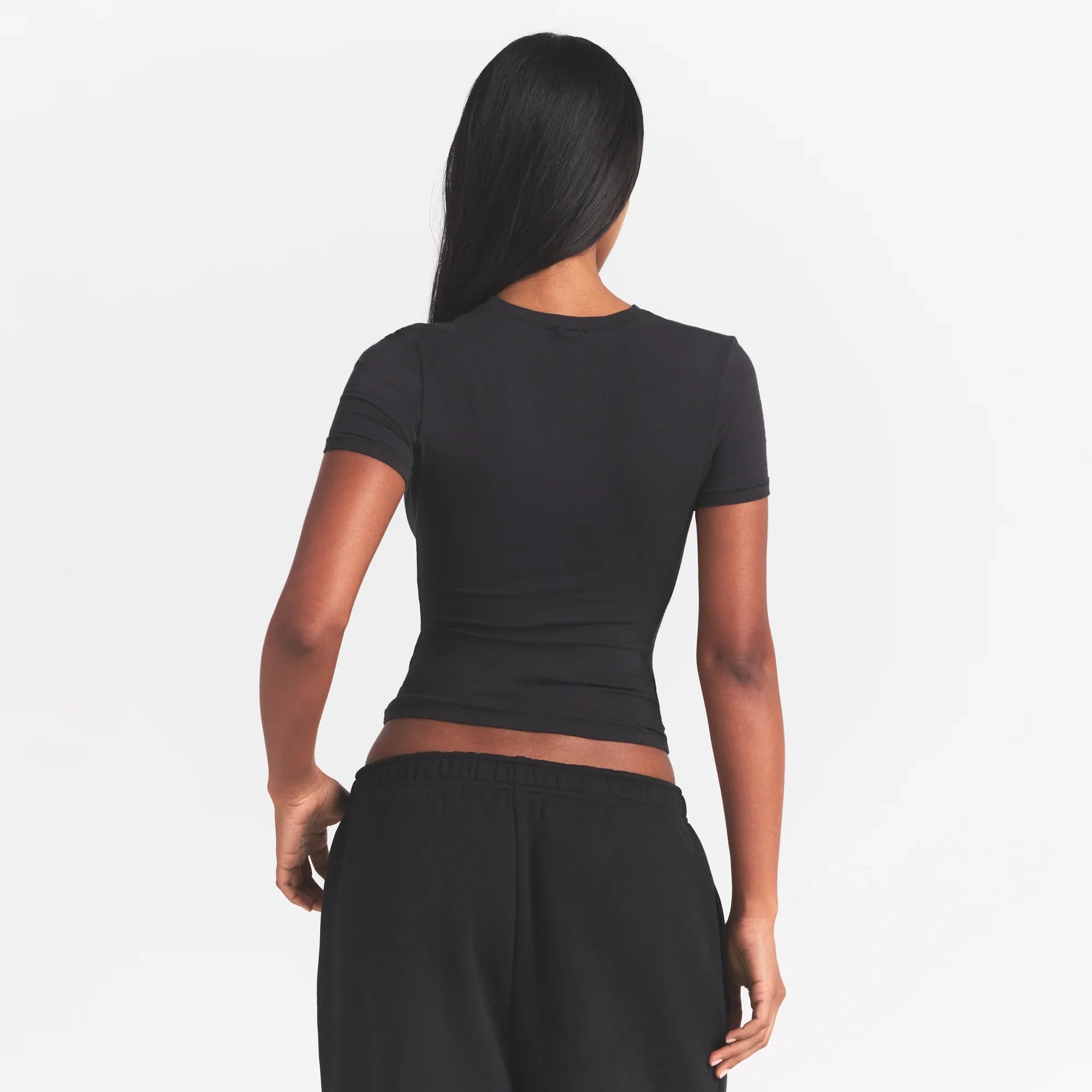 SKIMS COTTON JERSEY T-SHIRT | SOOT - Sneaker Türkiye