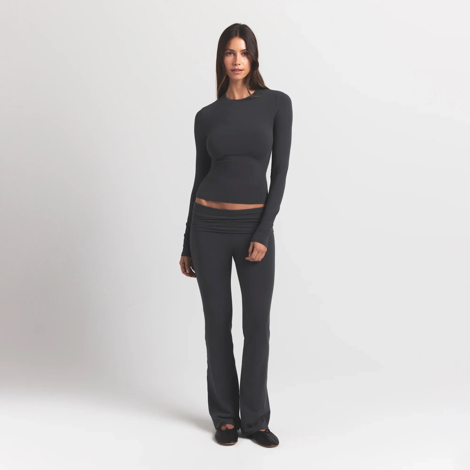 SKIMS COTTON JERSEY LONG SLEEVE T-SHIRT | ASH - Sneaker Türkiye