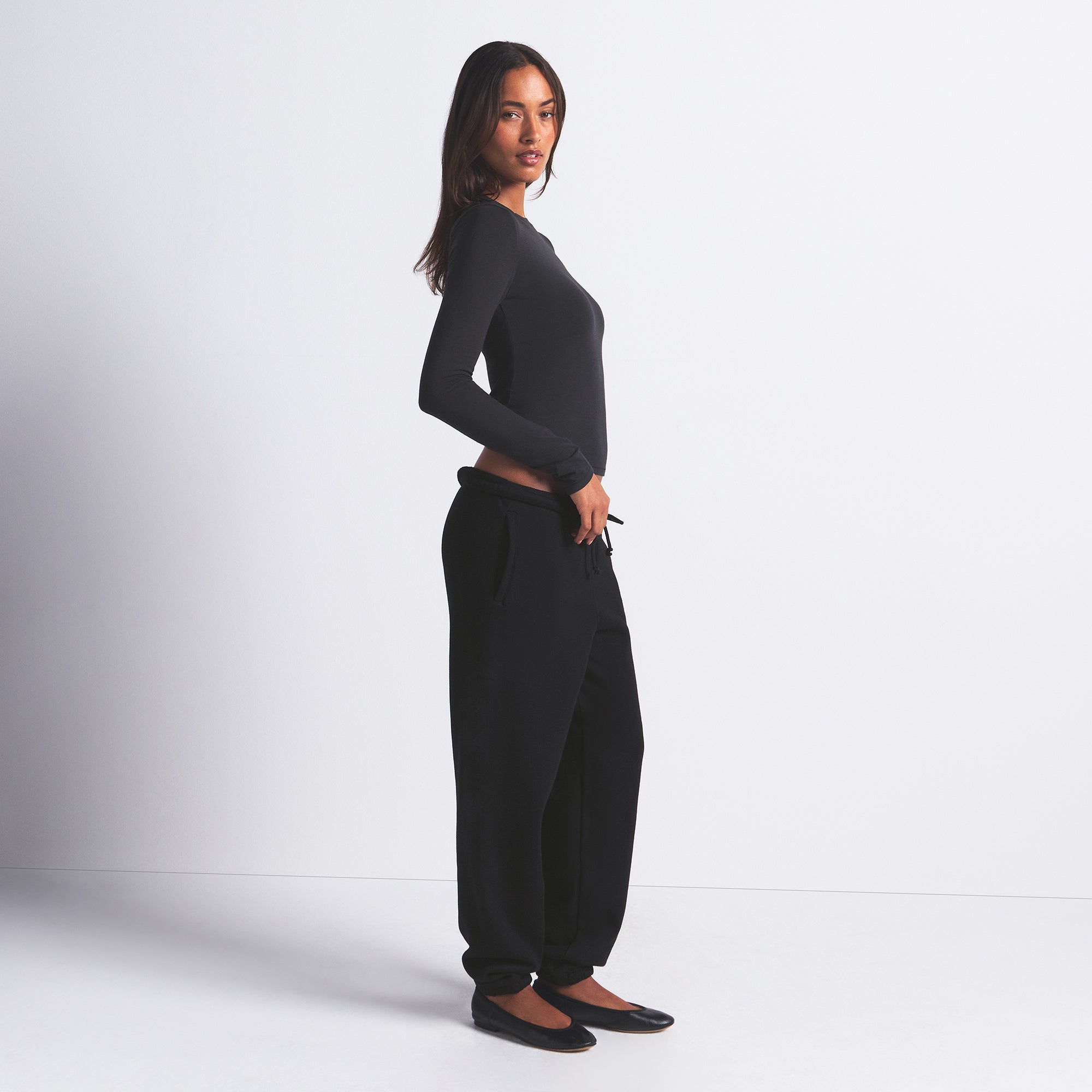 SKIMS COTTON JERSEY LONG SLEEVE T-SHIRT | SOOT - Sneaker Türkiye
