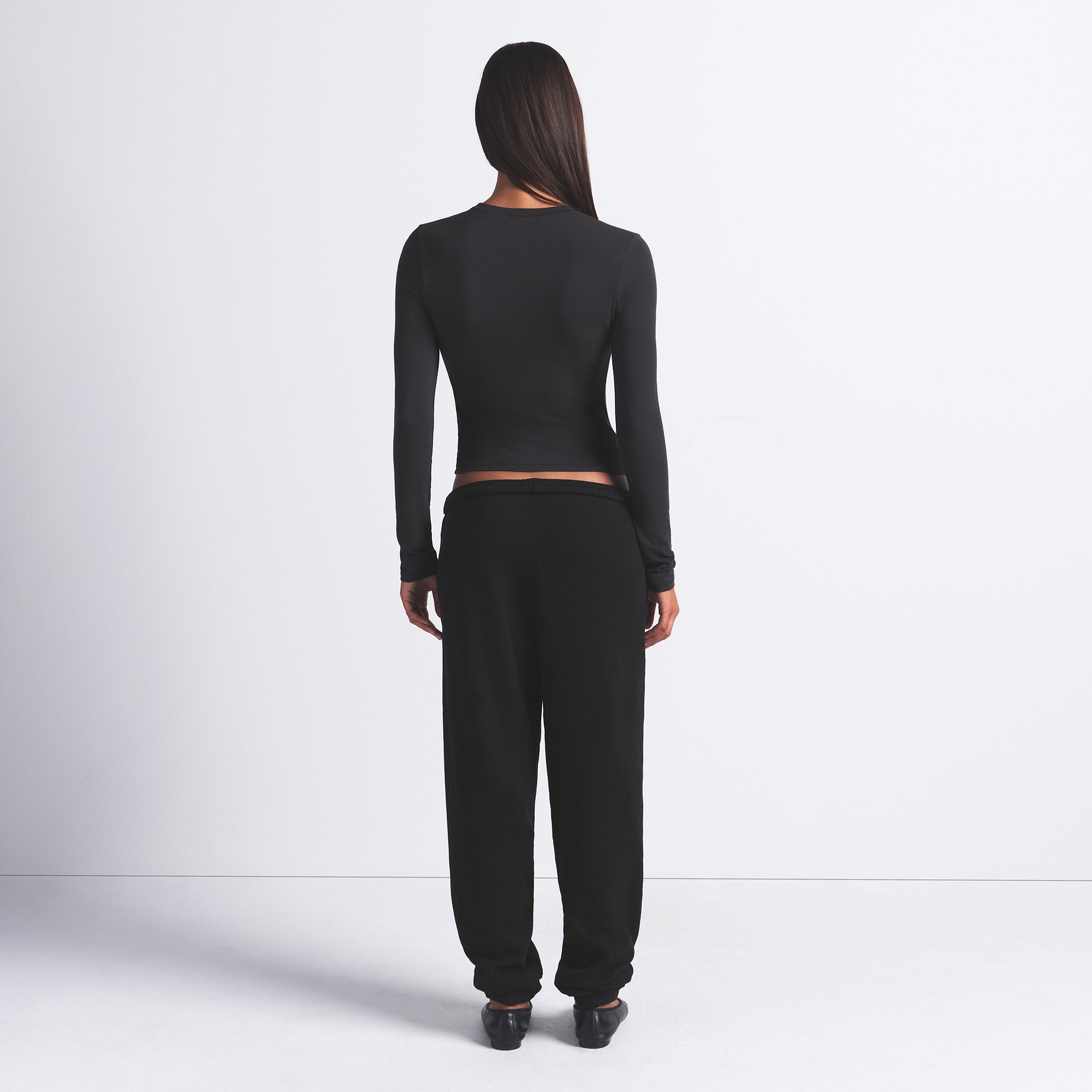 SKIMS COTTON JERSEY LONG SLEEVE T-SHIRT | SOOT - Sneaker Türkiye