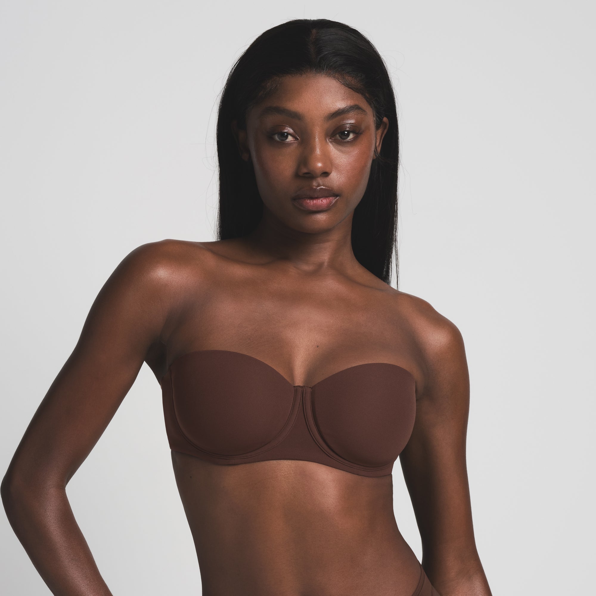 SKIMS FITS EVERYBODY STRAPLESS BRA | COCOA - Sneaker Türkiye