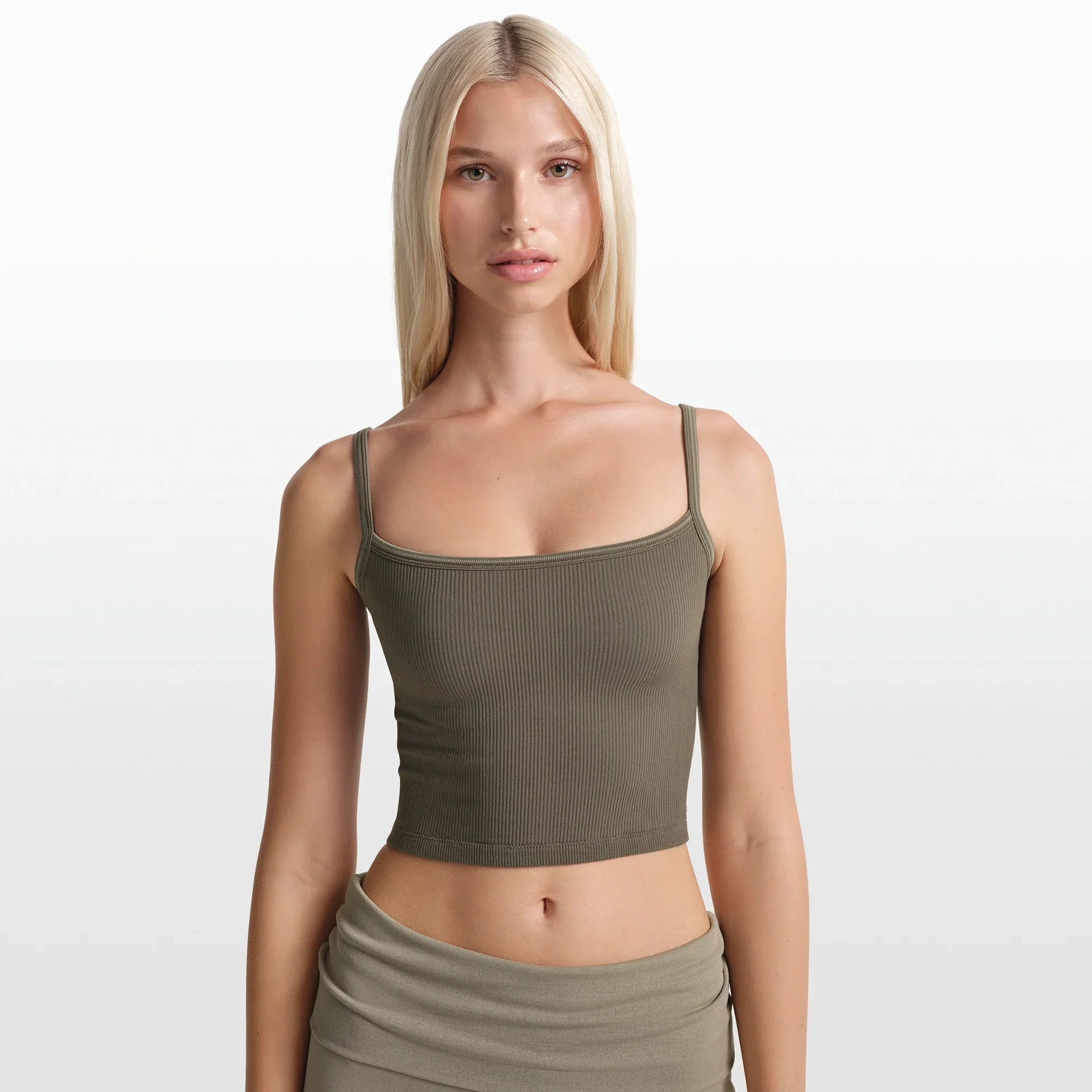 NikeSKIMS RIBBED SEAMLESS CAMI | DUSTY OAKMOSS - Sneaker Türkiye