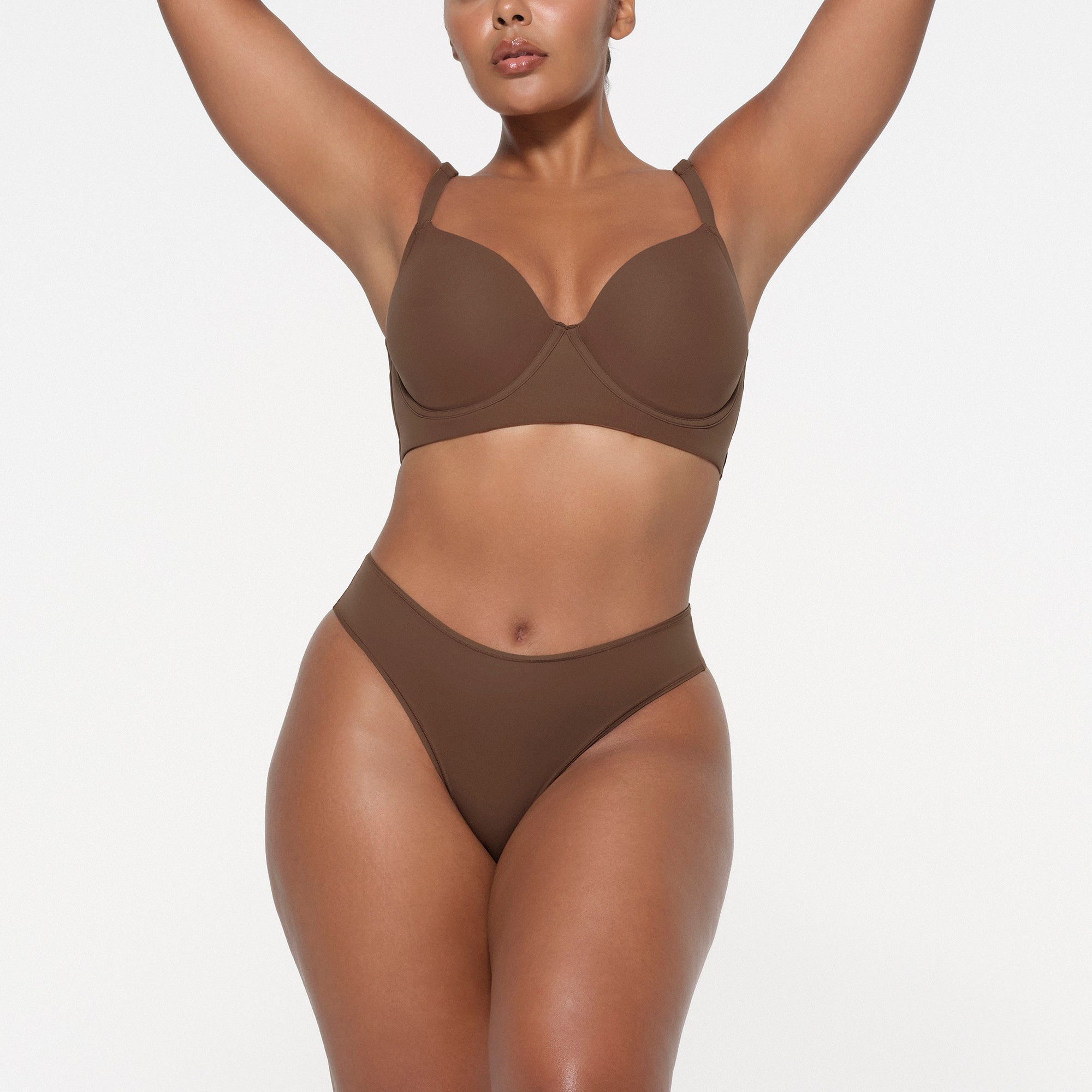 SKIMS FITS EVERYBODY BACK SMOOTHING FULL COVERAGE BRA | JASPER - Sneaker Türkiye