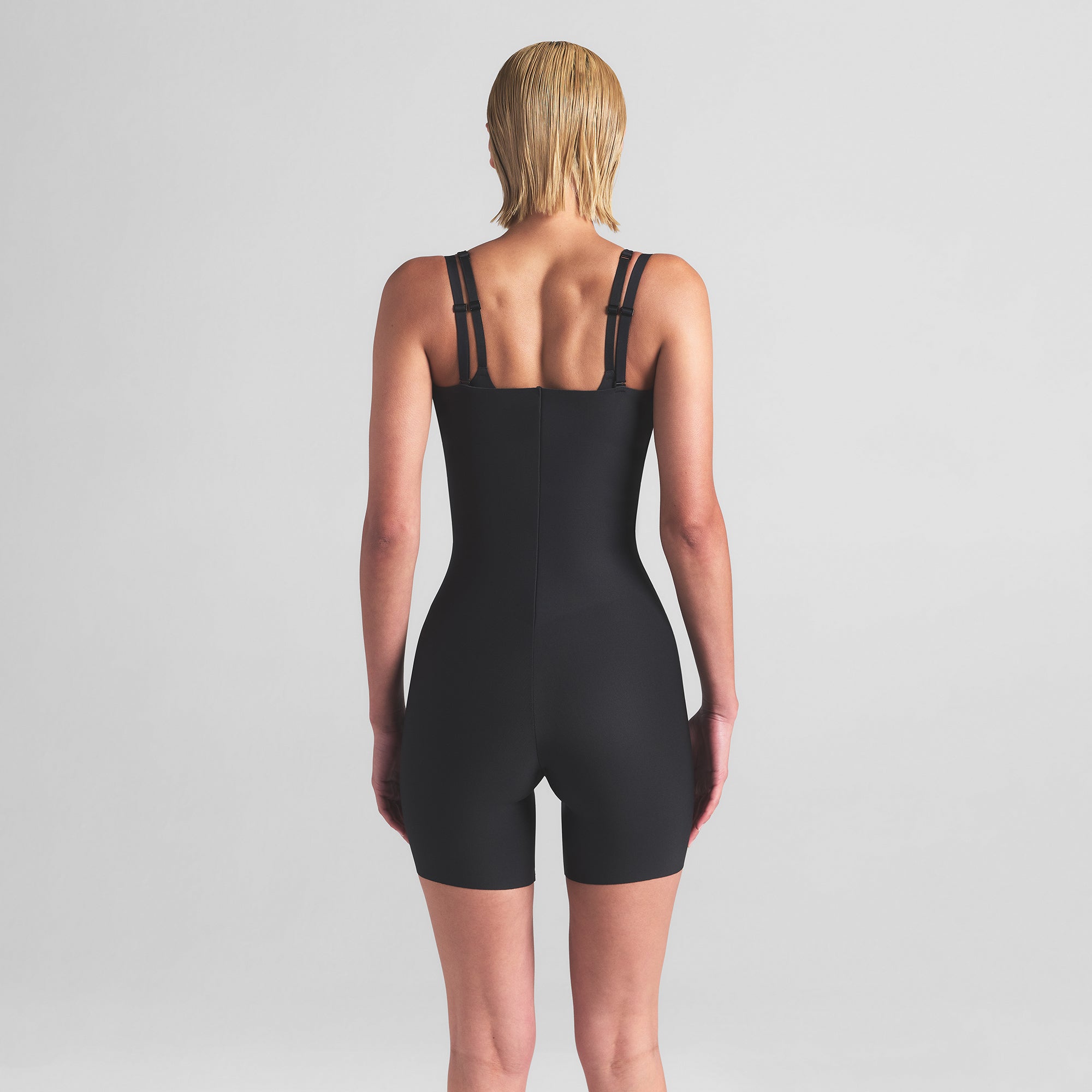 SKIMS BODY CORE SCULPT OPEN BUST MID THIGH BODYSUIT | ONYX - Sneaker Türkiye