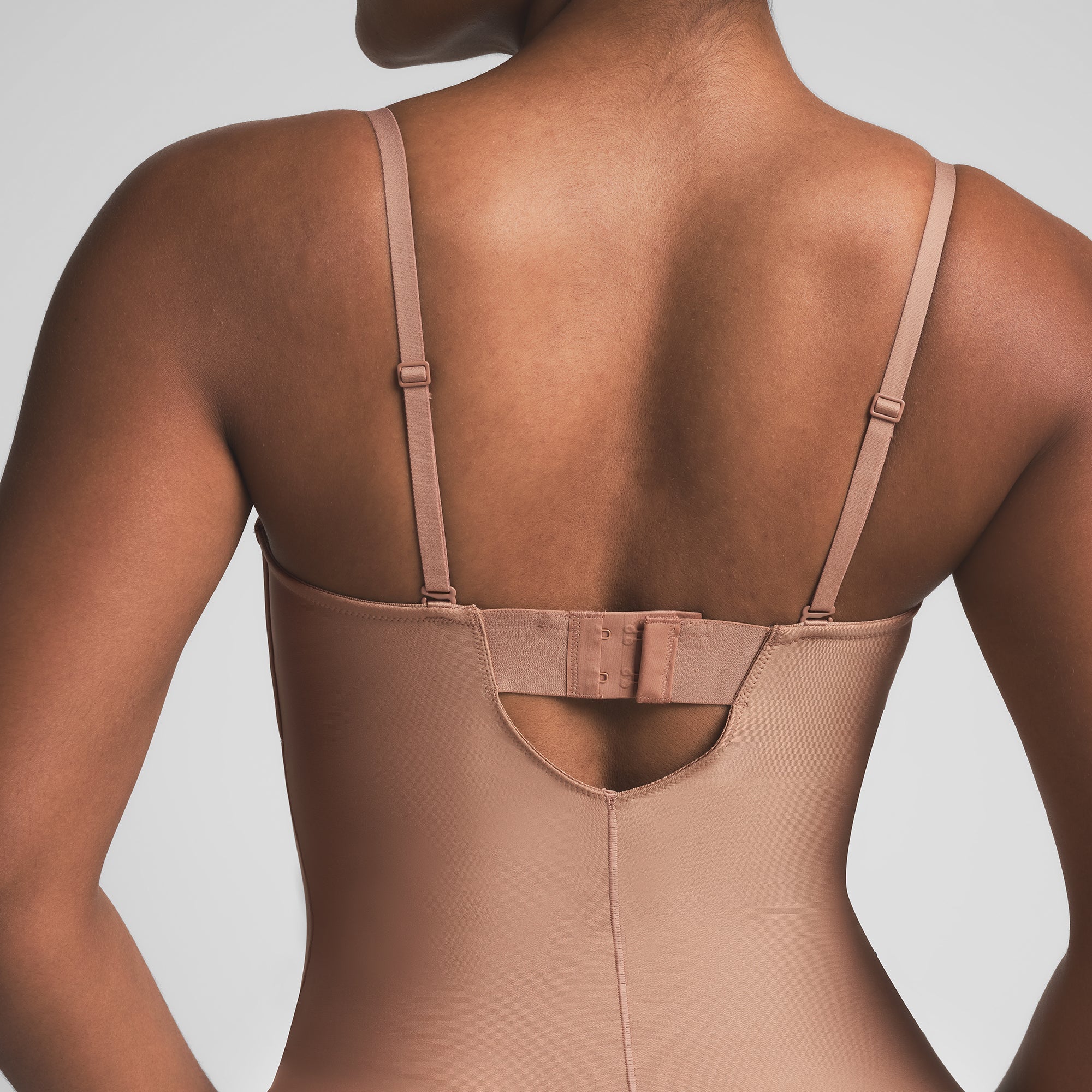 SKIMS BODY UNDERWIRE THONG BODYSUIT | SIENNA - Sneaker Türkiye