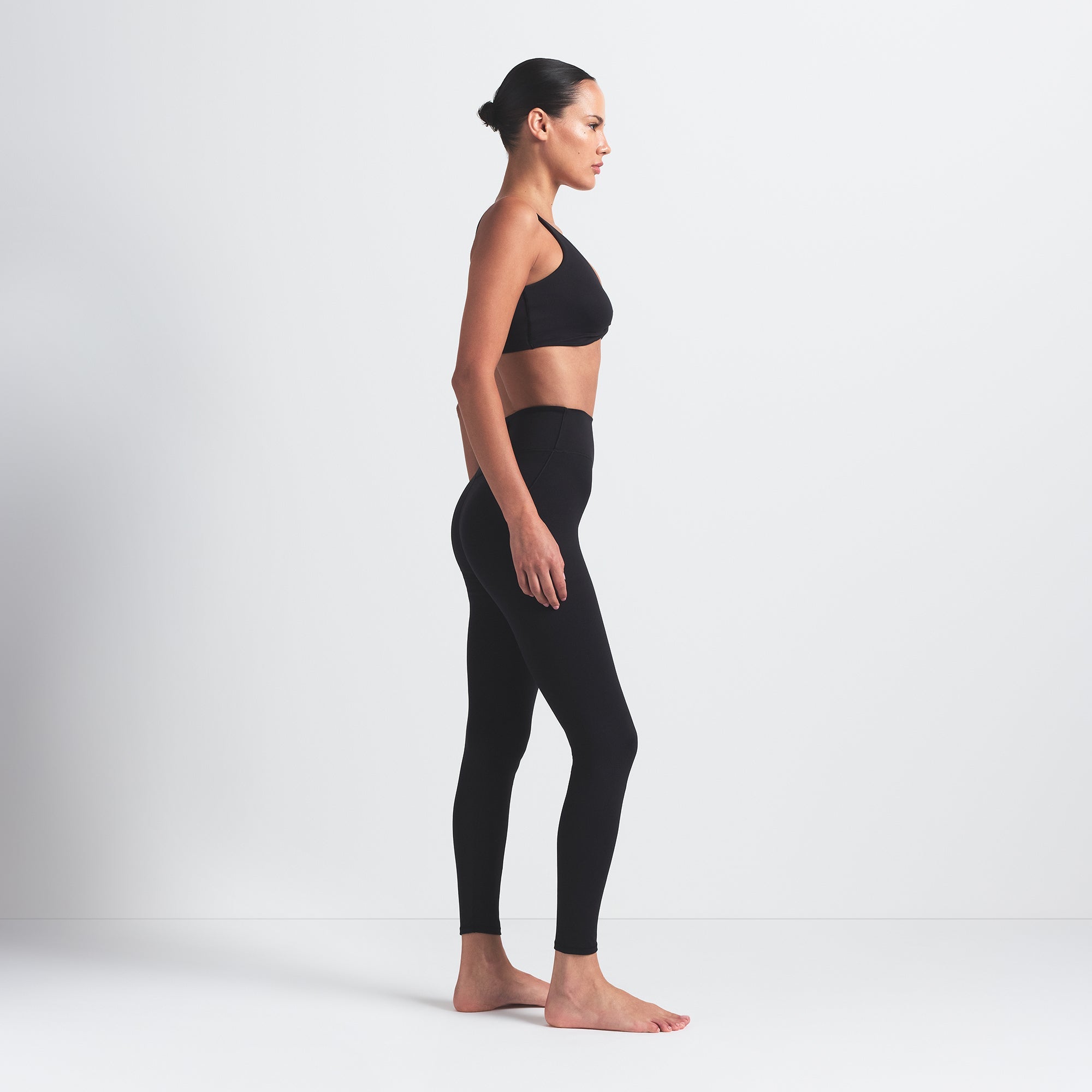 NikeSKIMS MATTE 26″ LEGGING | OBSIDIAN - Sneaker Türkiye