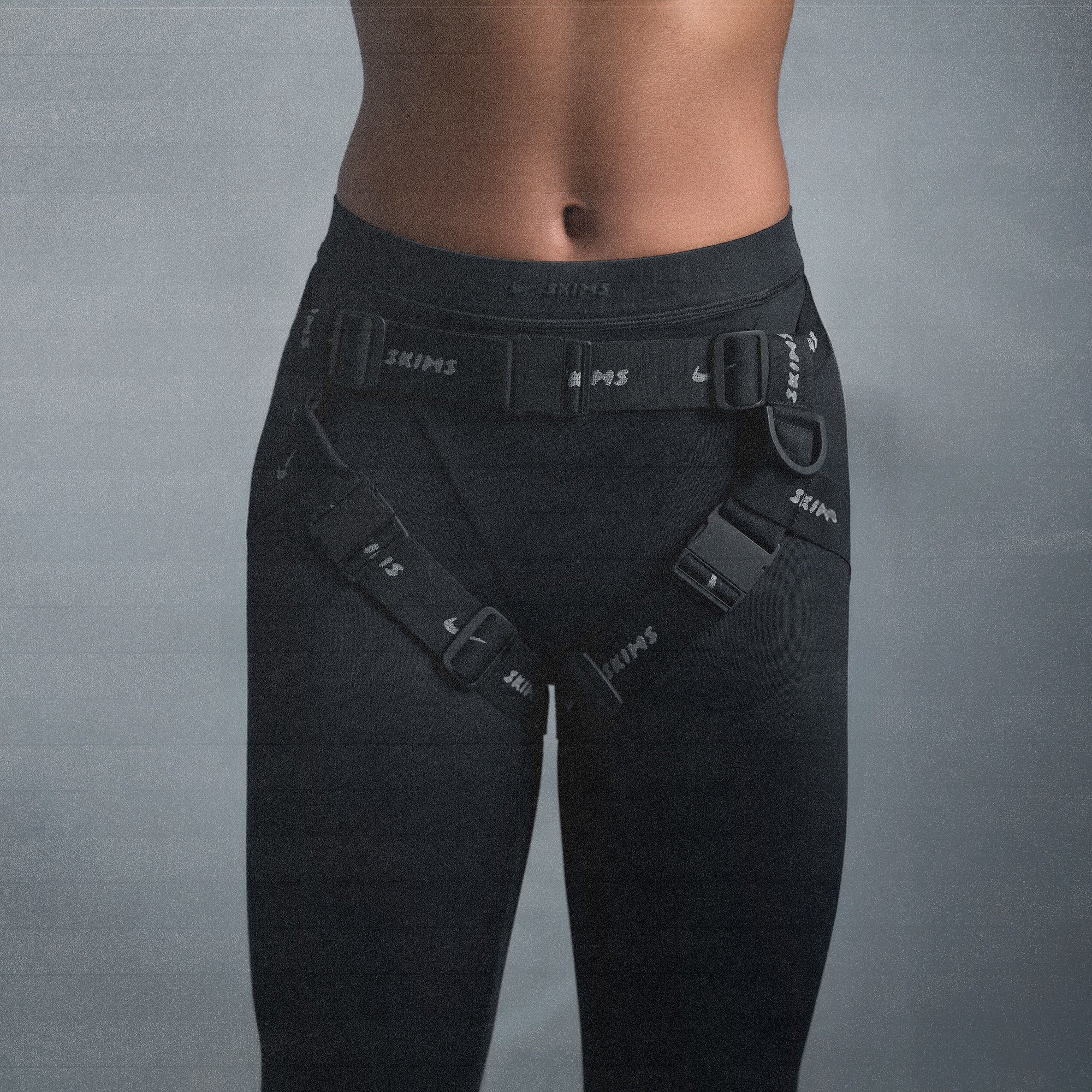 NikeSKIMS MATTE V-LINE 26″ LEGGING | OBSIDIAN - Sneaker Türkiye