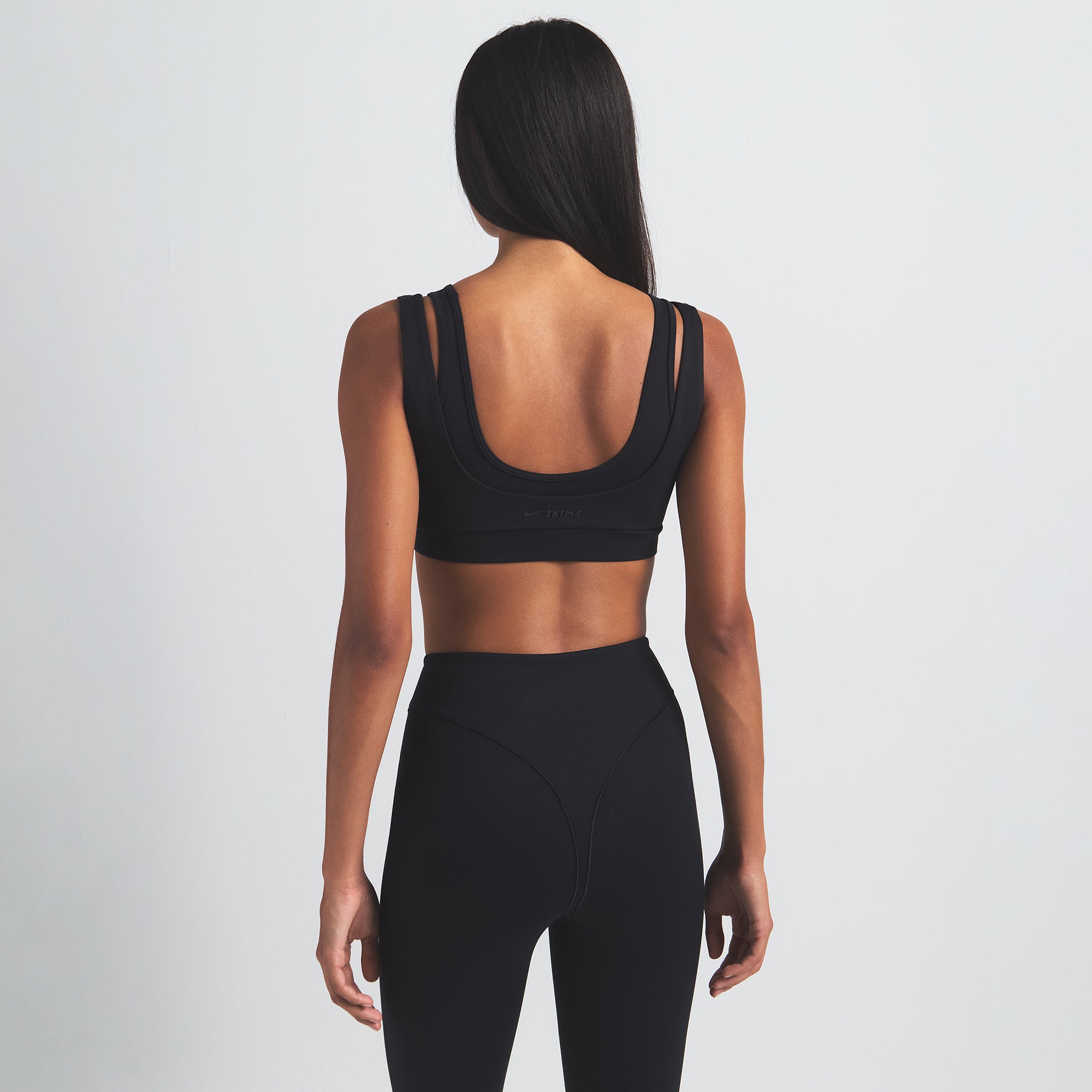 NikeSKIMS MATTE V-LINE 26″ LEGGING | OBSIDIAN - Sneaker Türkiye