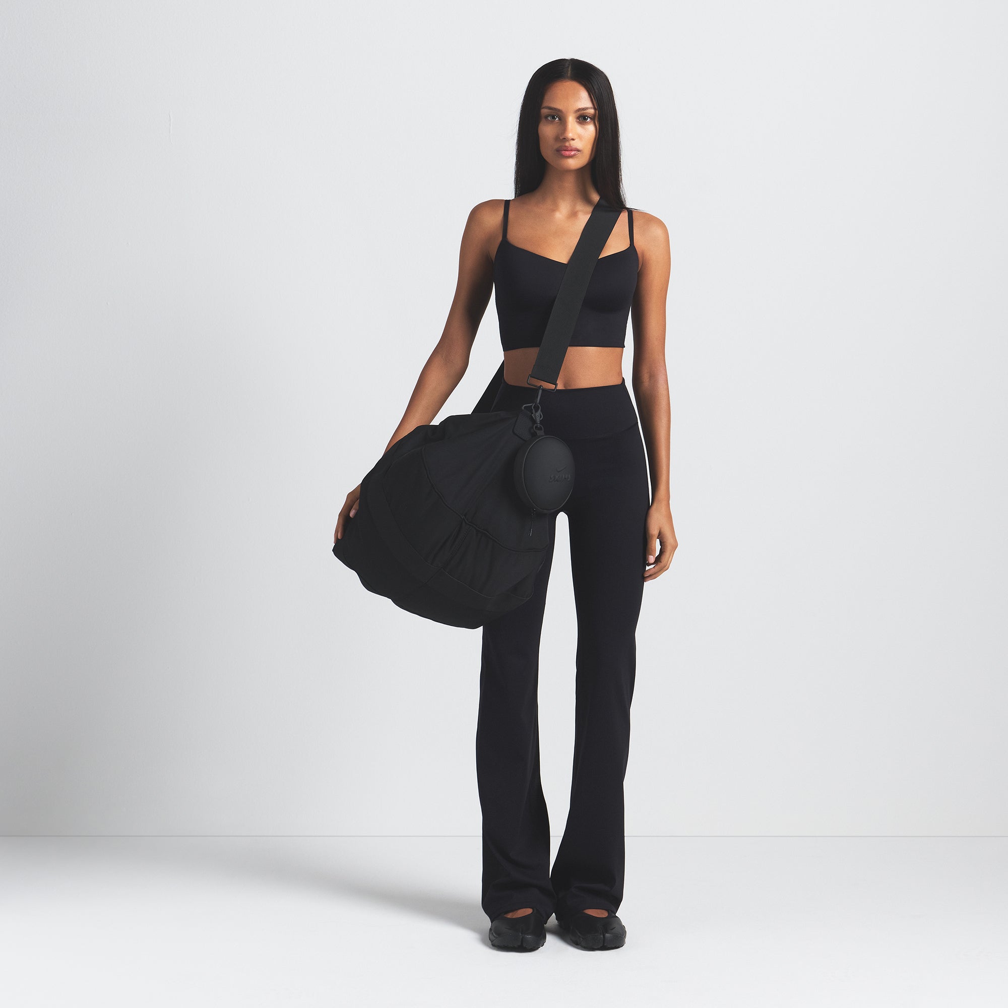 NikeSKIMS MATTE SLIM FLARE LEGGING | OBSIDIAN - Sneaker Türkiye