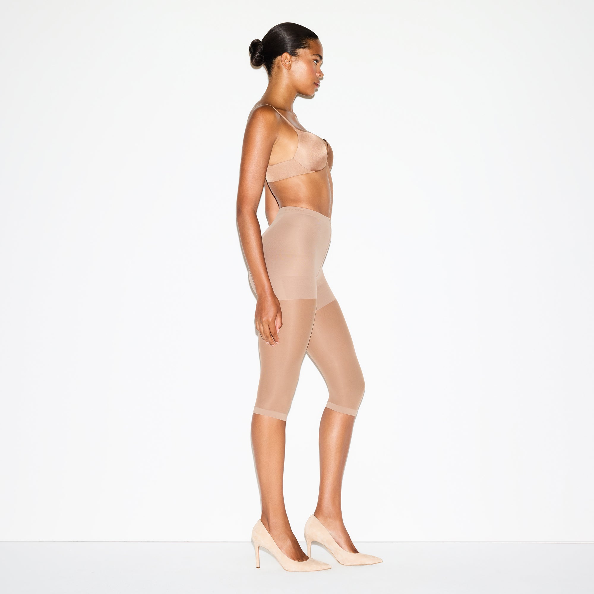 SKIMS HOSIERY SHAPING CAPRI TIGHTS | SIENNA - Sneaker Türkiye