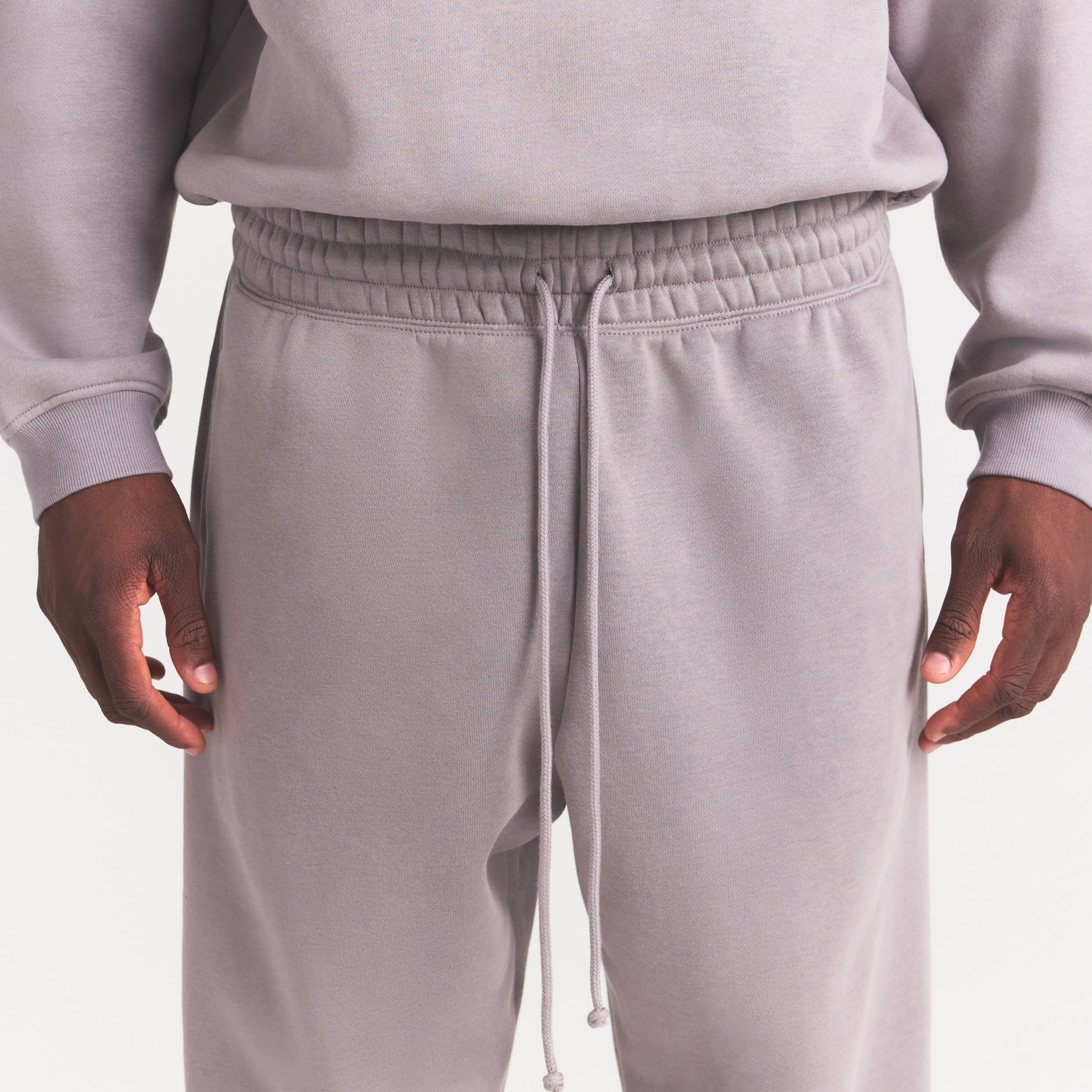 SKIMS FLEECE LOUNGE MENS TAPERED JOGGER | SHADOW - Sneaker Türkiye