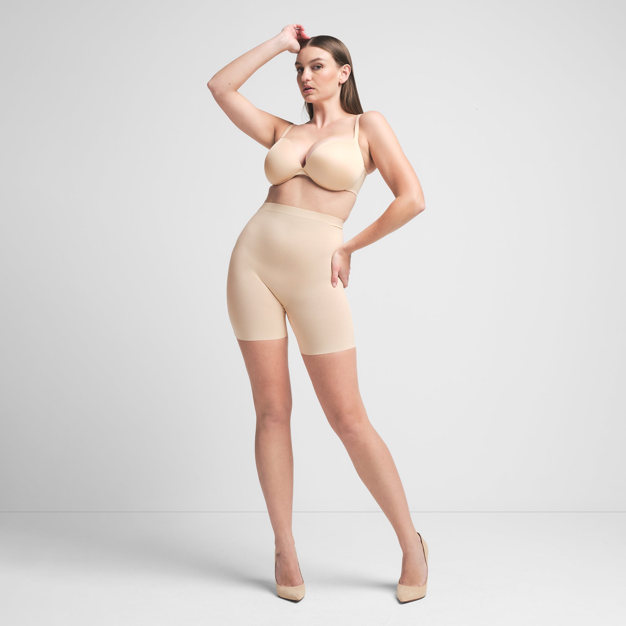 SKIMS SHEER SCULPT LOW BACK SHORT | SAND - Sneaker Türkiye
