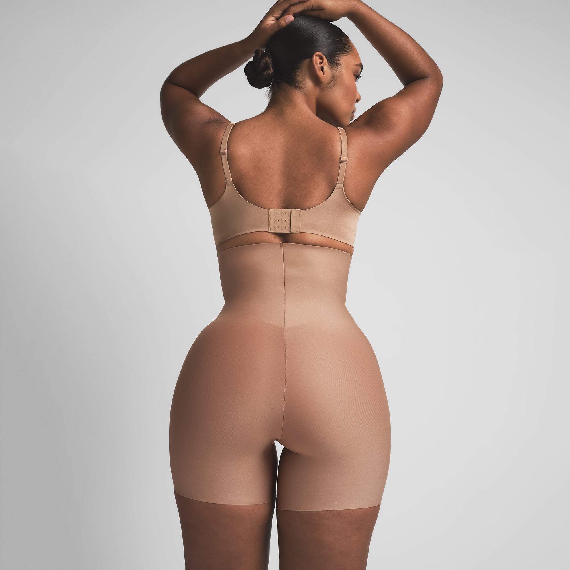 SKIMS BODY CORE SCULPT HIGH-WAISTED SHORT | SIENNA - Sneaker Türkiye