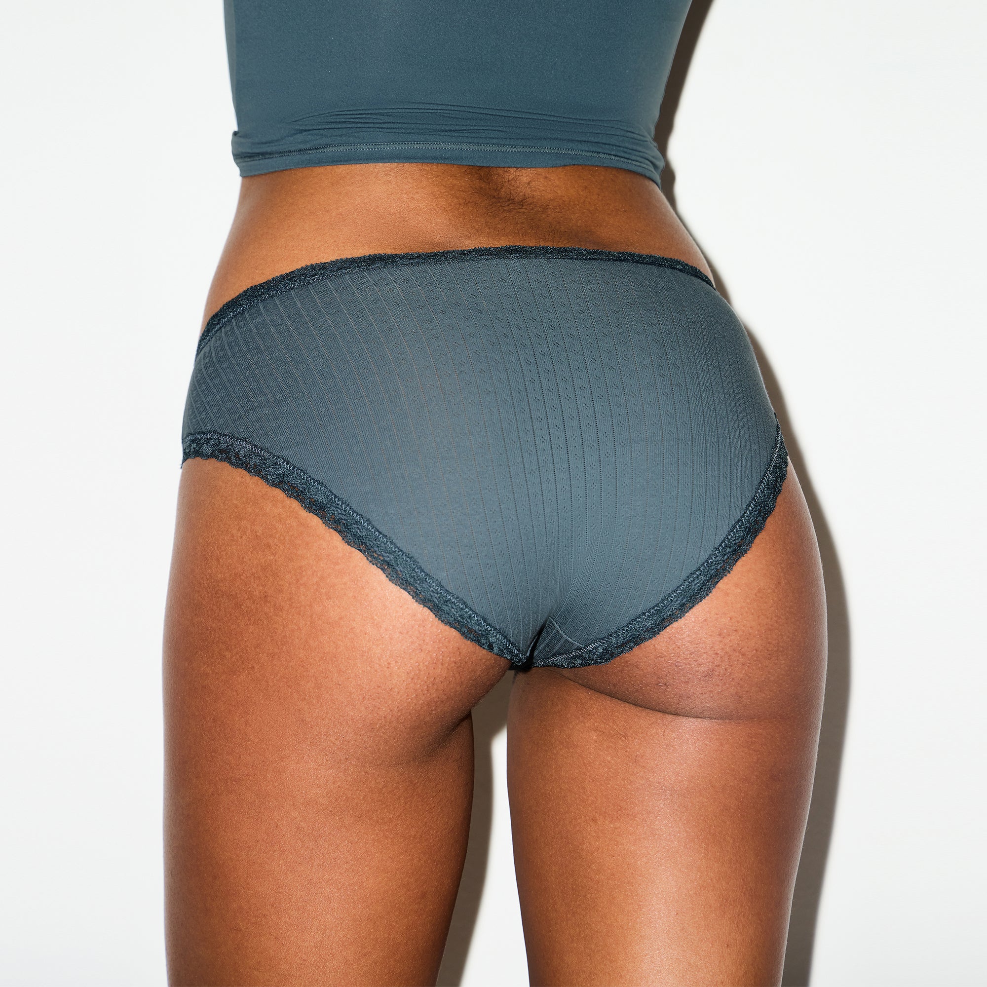 SKIMS LIGHTWEIGHT COTTON POINTELLE LACE BRIEF | ZIRCON TONAL - Sneaker Türkiye