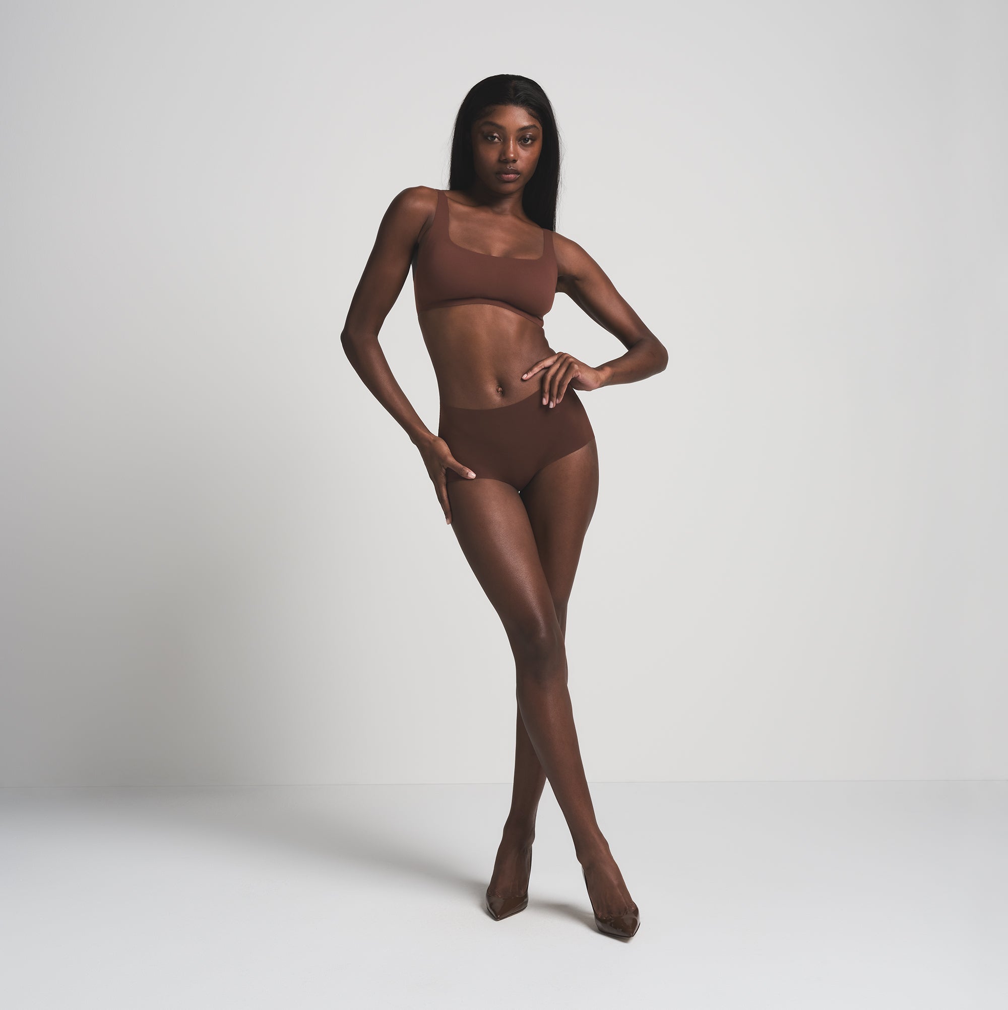 SKIMS NAKED SCOOP BRALETTE | COCOA - Sneaker Türkiye