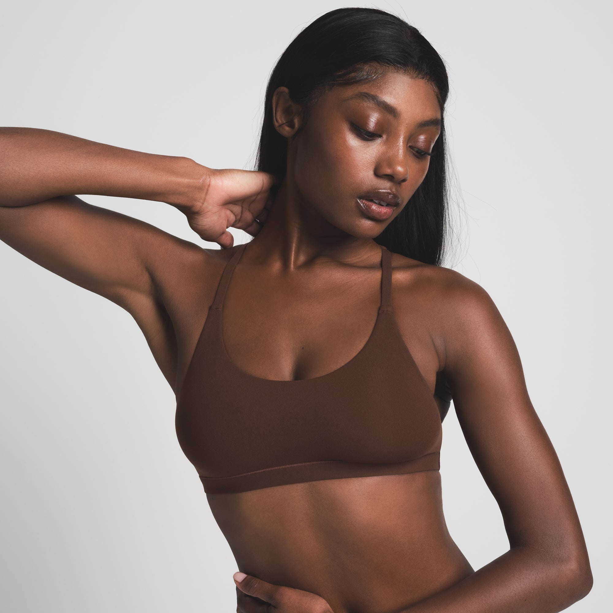 SKIMS FITS EVERYBODY RACERBACK SCOOP BRALETTE | COCOA - Sneaker Türkiye