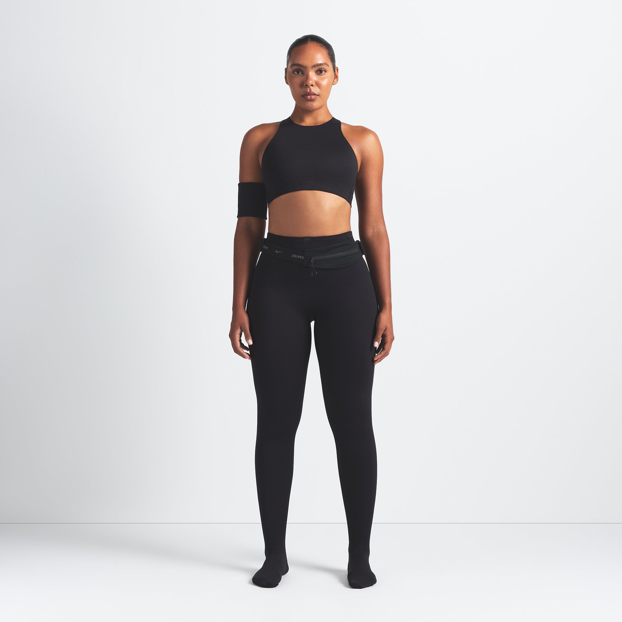 NikeSKIMS MATTE HIGH NECK BRA | OBSIDIAN - Sneaker Türkiye