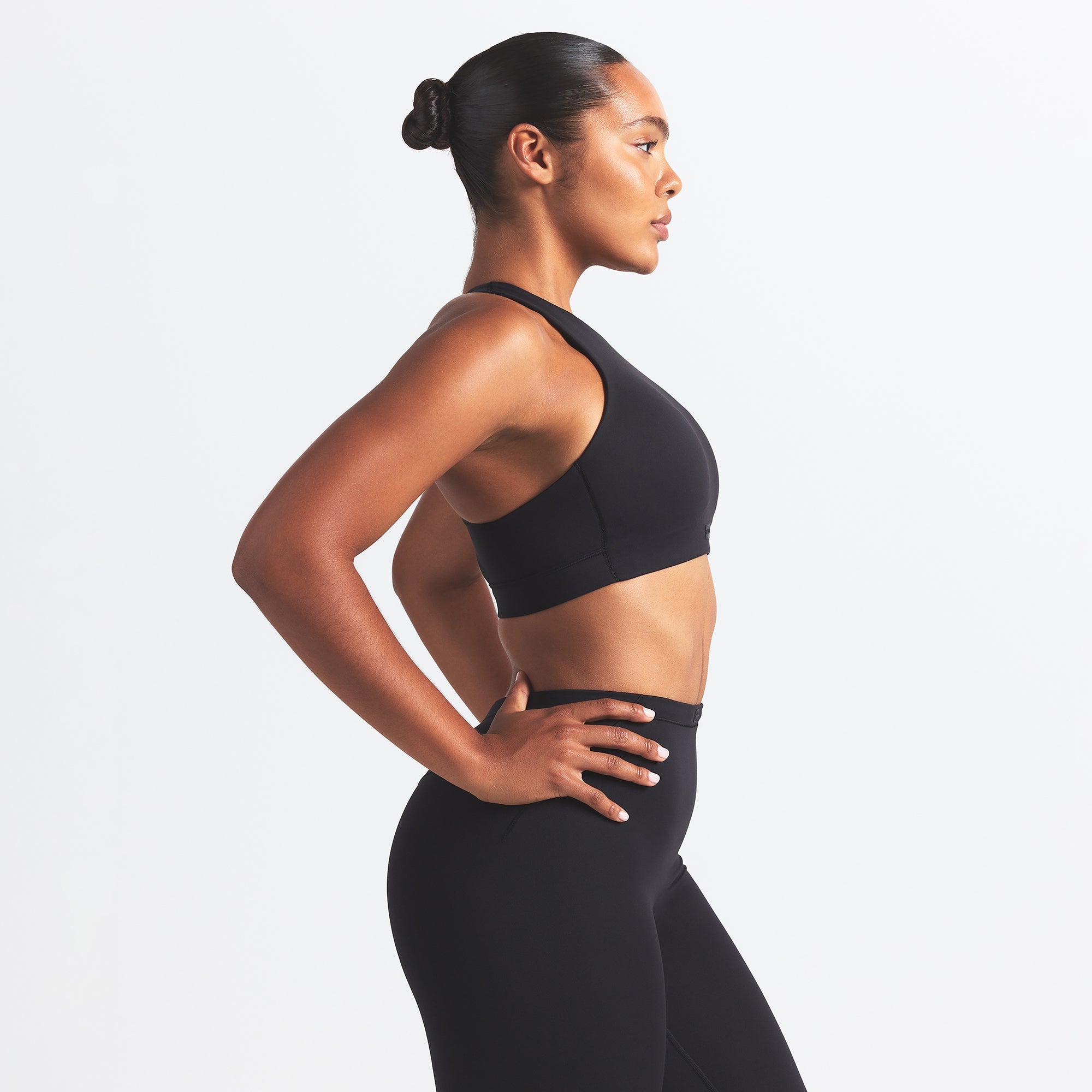 NikeSKIMS MATTE HIGH NECK BRA | OBSIDIAN - Sneaker Türkiye