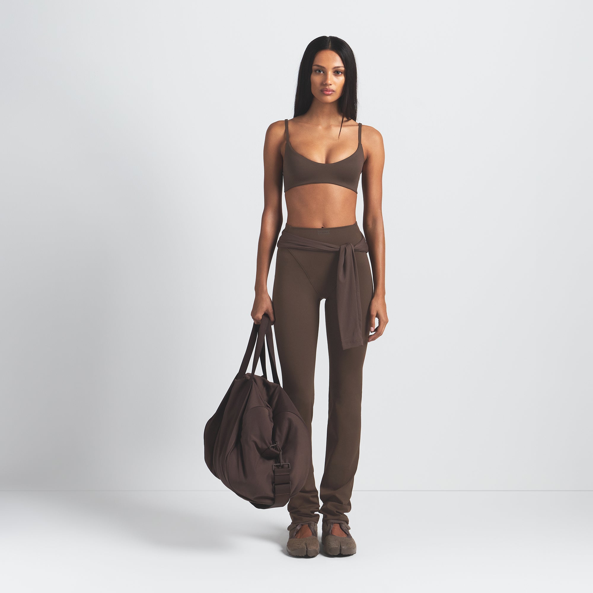 NikeSKIMS MATTE MICRO SCOOP BRA | DARK SEPIA - Sneaker Türkiye
