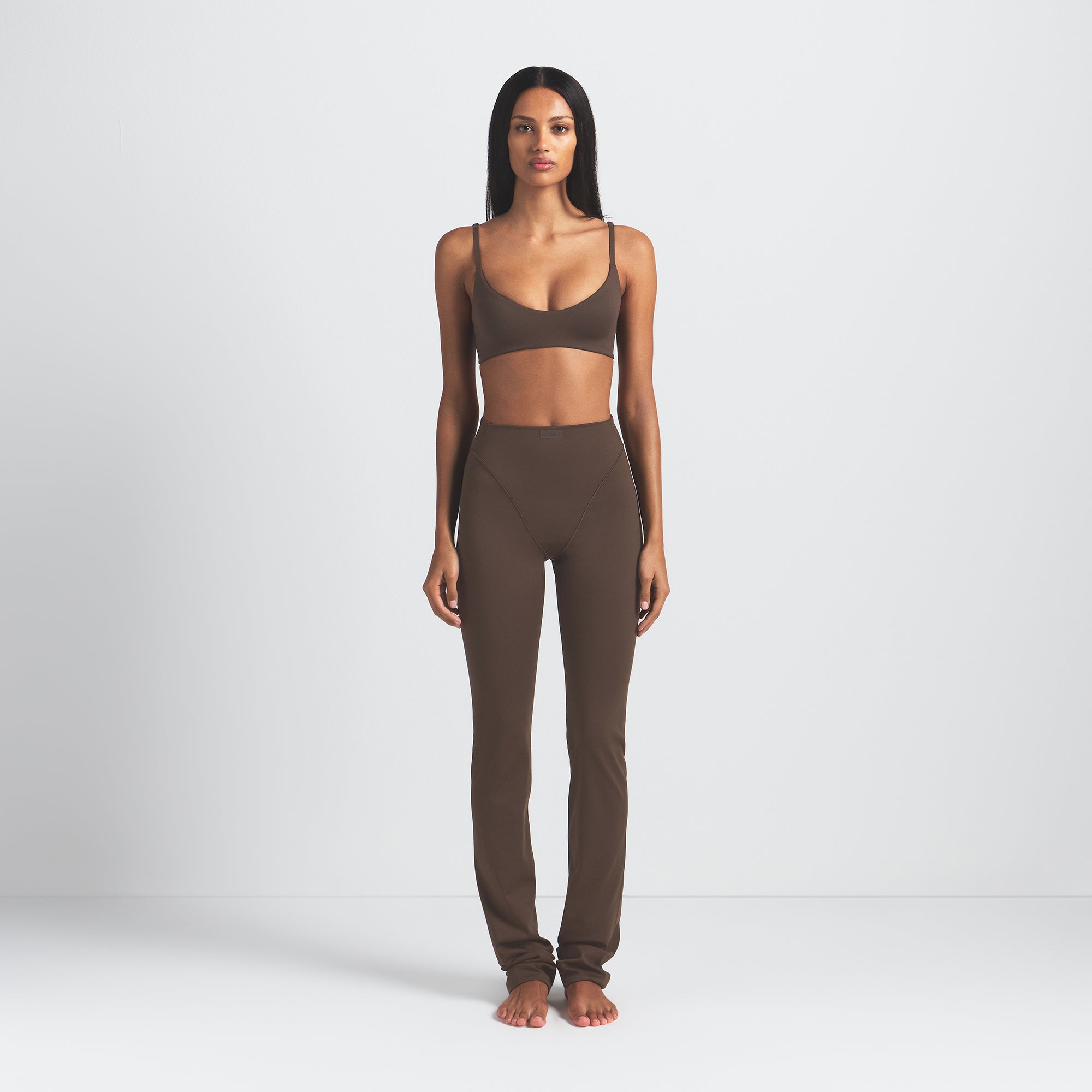 NikeSKIMS MATTE MICRO SCOOP BRA | DARK SEPIA - Sneaker Türkiye