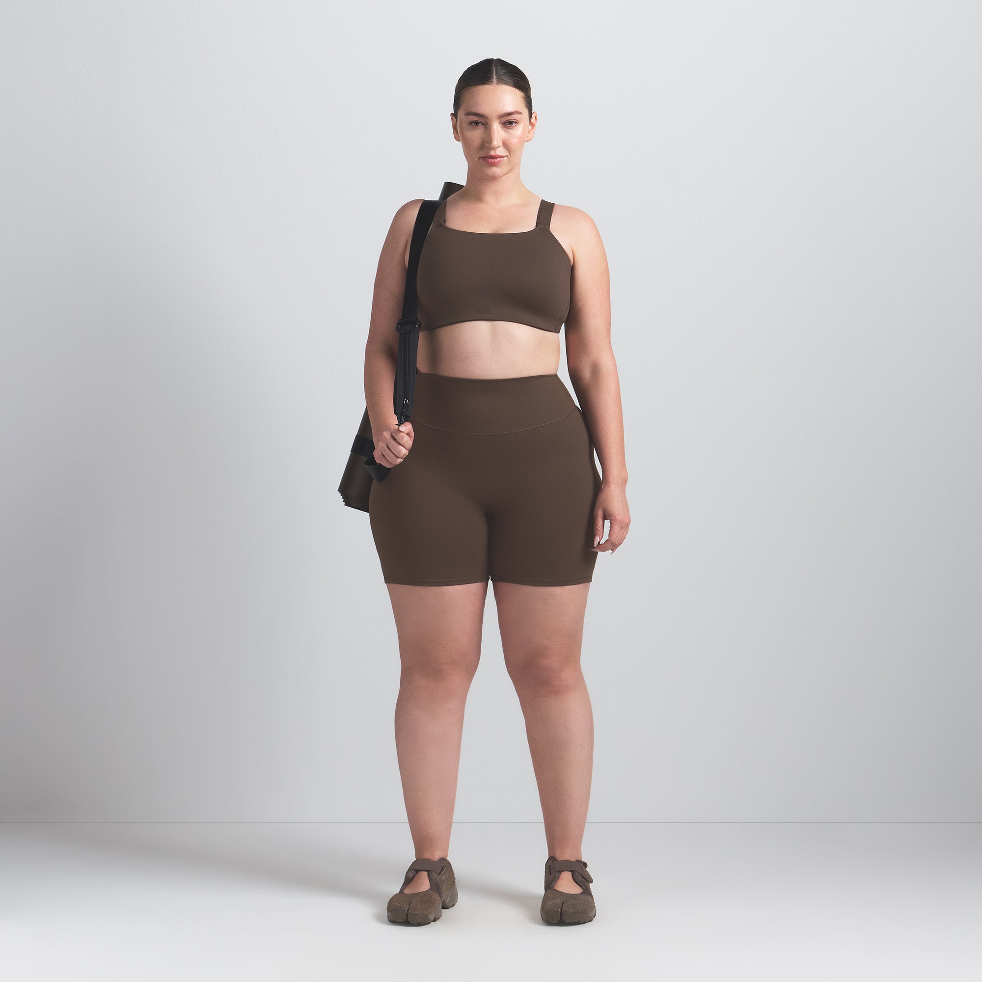 NikeSKIMS MATTE WIDE STRAP BRA | DARK SEPIA - Sneaker Türkiye