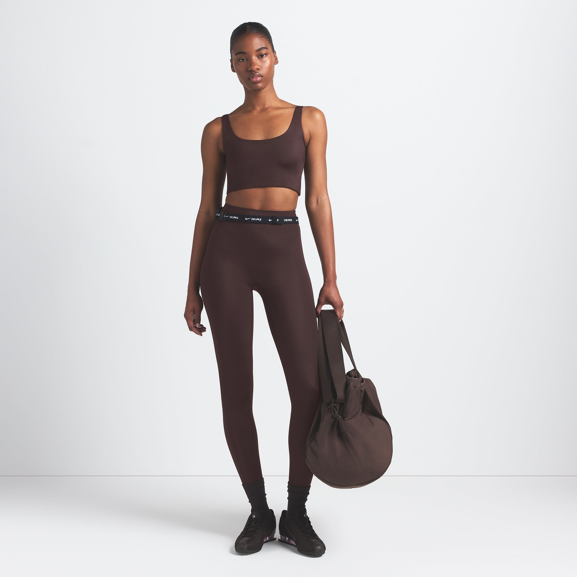 NikeSKIMS SHINE SCOOP NECK BRA TOP | PHOENIX - Sneaker Türkiye