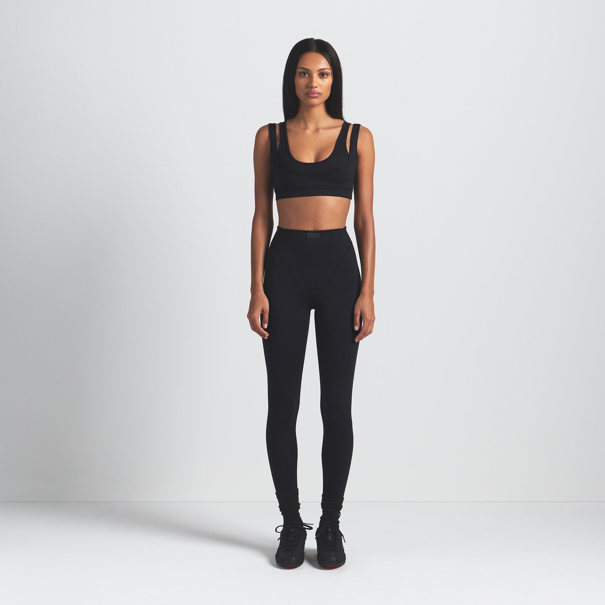 NikeSKIMS MATTE DOUBLE STRAP SCOOP BRA | OBSIDIAN - Sneaker Türkiye