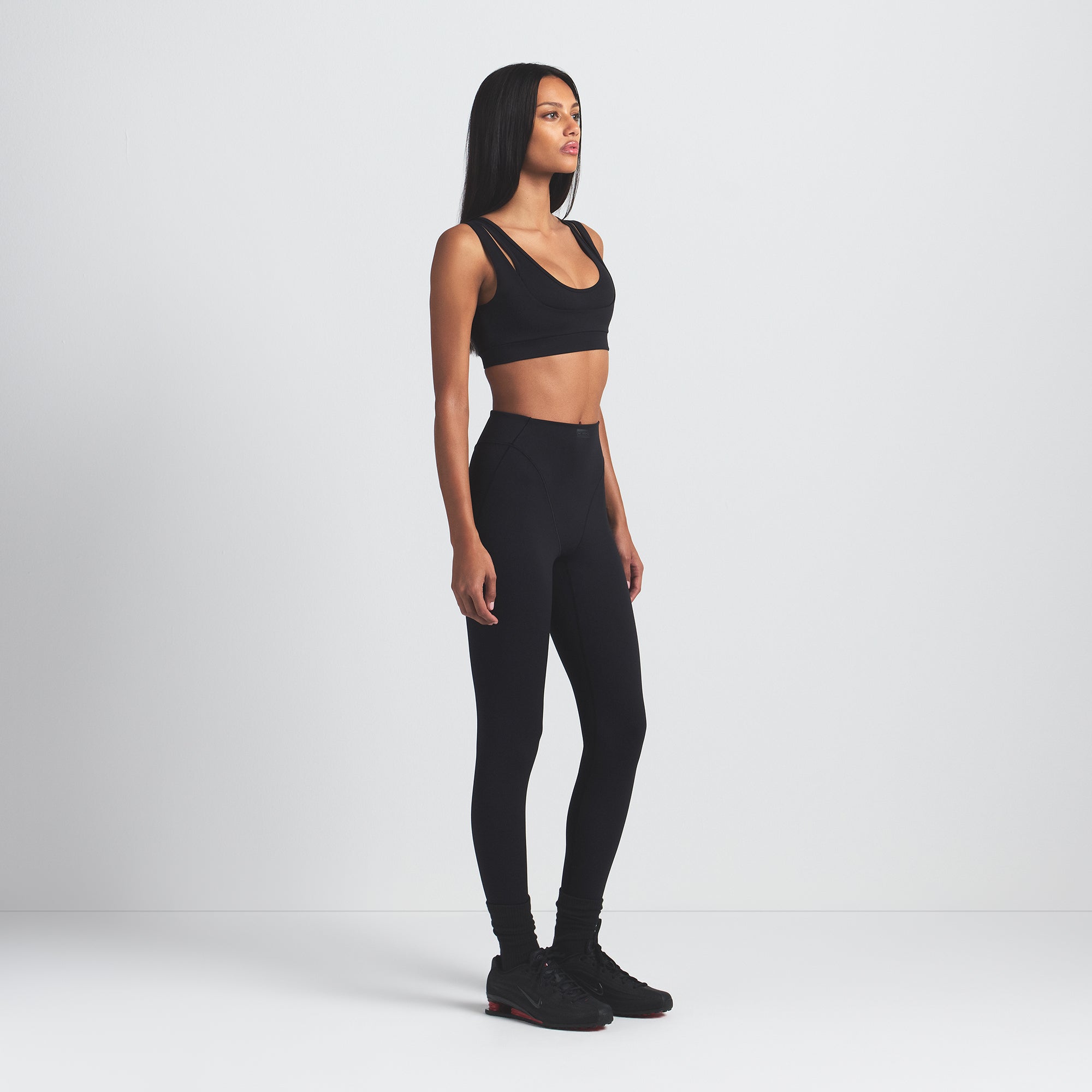 NikeSKIMS MATTE DOUBLE STRAP SCOOP BRA | OBSIDIAN - Sneaker Türkiye
