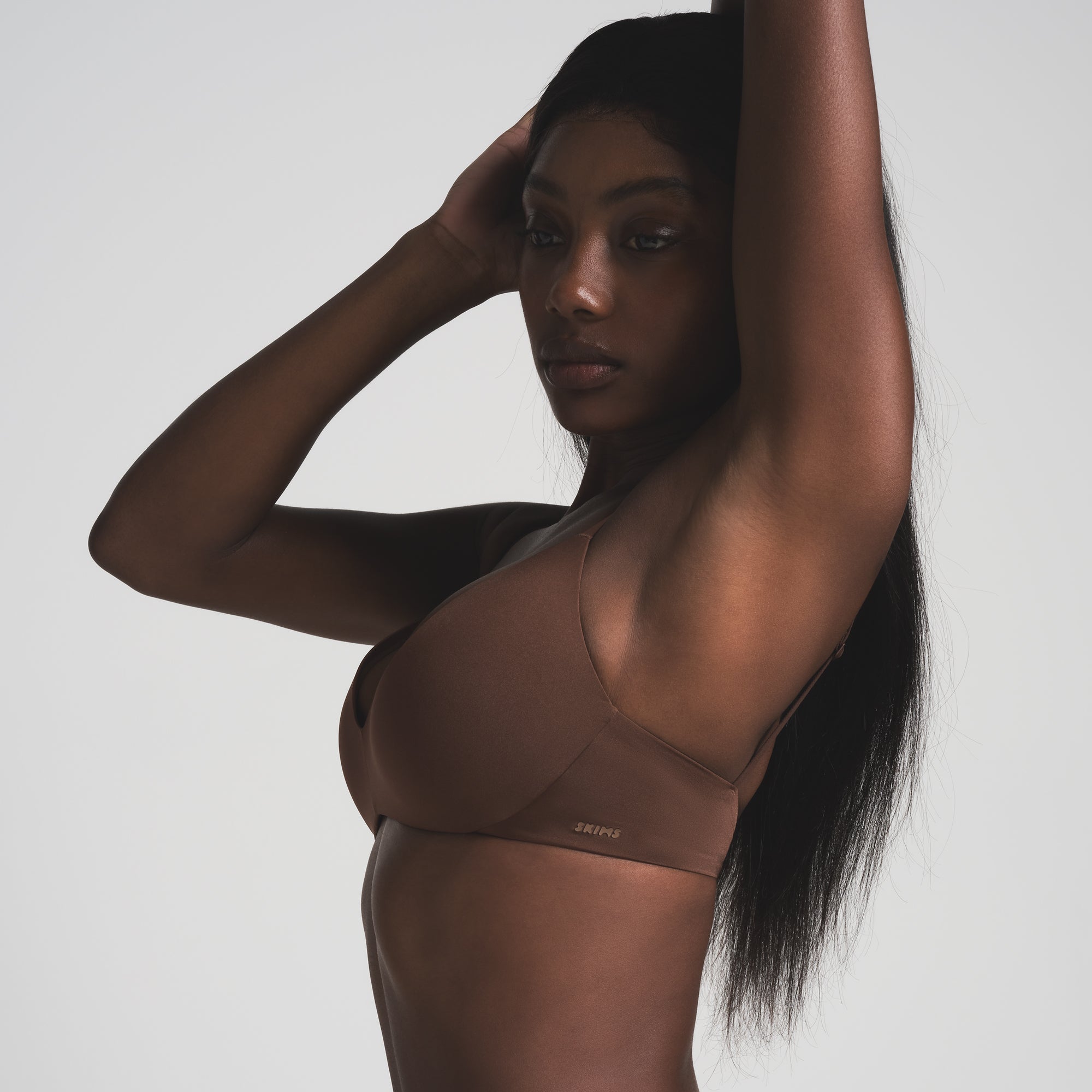SKIMS WIRELESS FORM PUSH-UP PLUNGE BRA | COCOA - Sneaker Türkiye