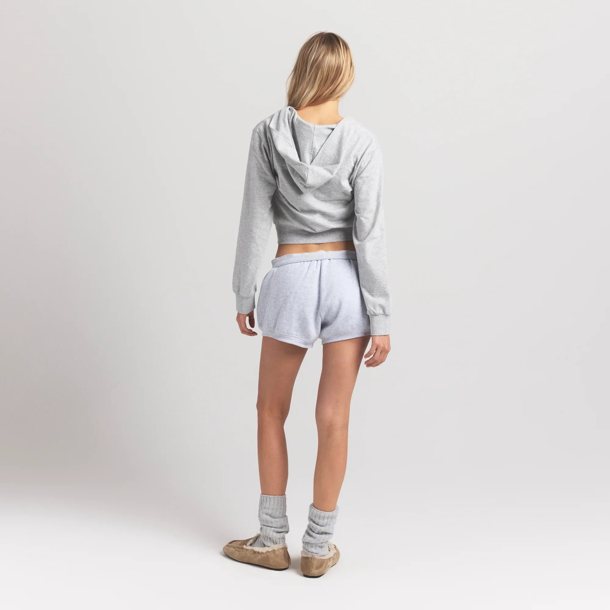 SKIMS COTTON FLEECE BUBBLE HEM SHORT | LIGHT HEATHER GREY - Sneaker Türkiye
