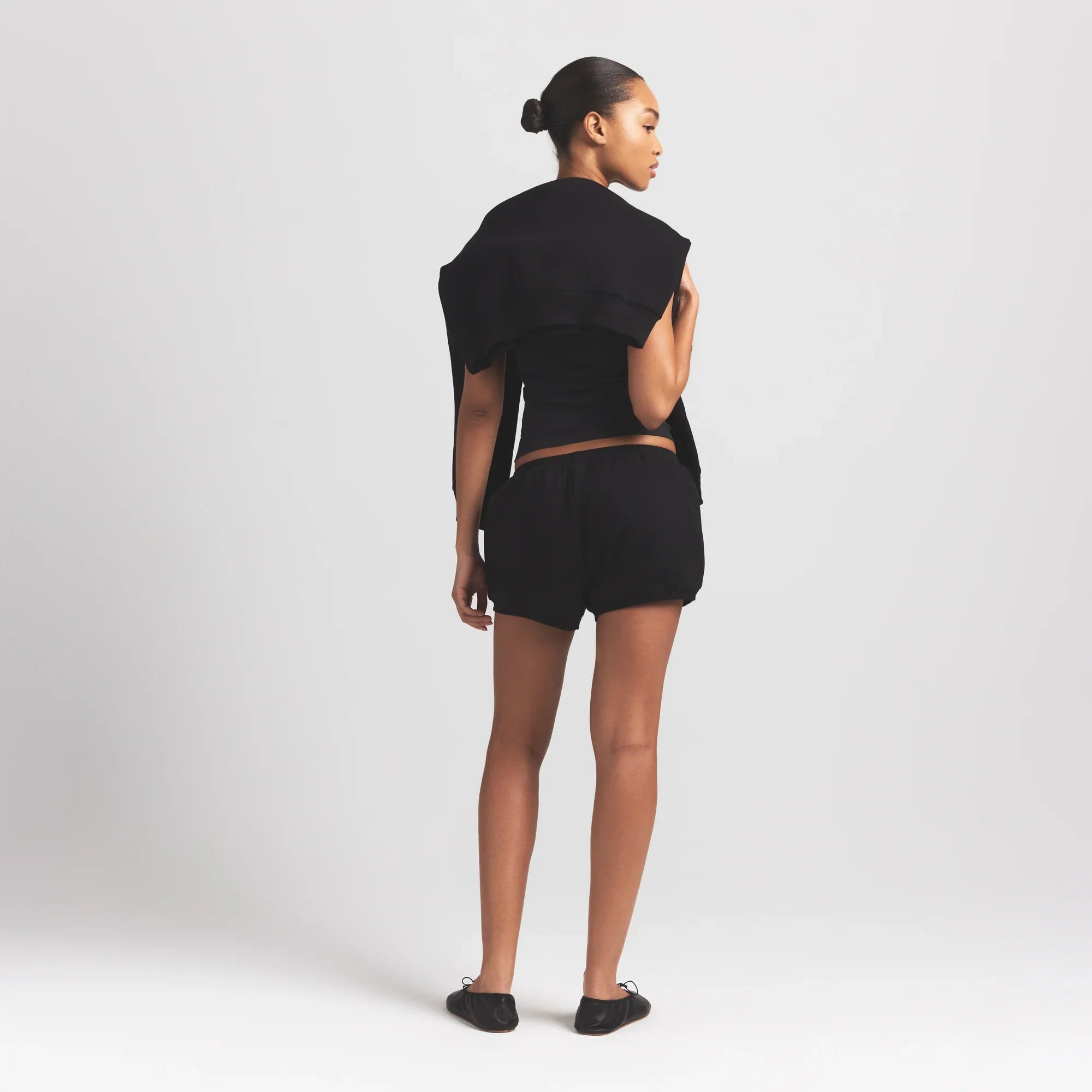 SKIMS COTTON FLEECE BUBBLE HEM SHORT | ONYX - Sneaker Türkiye