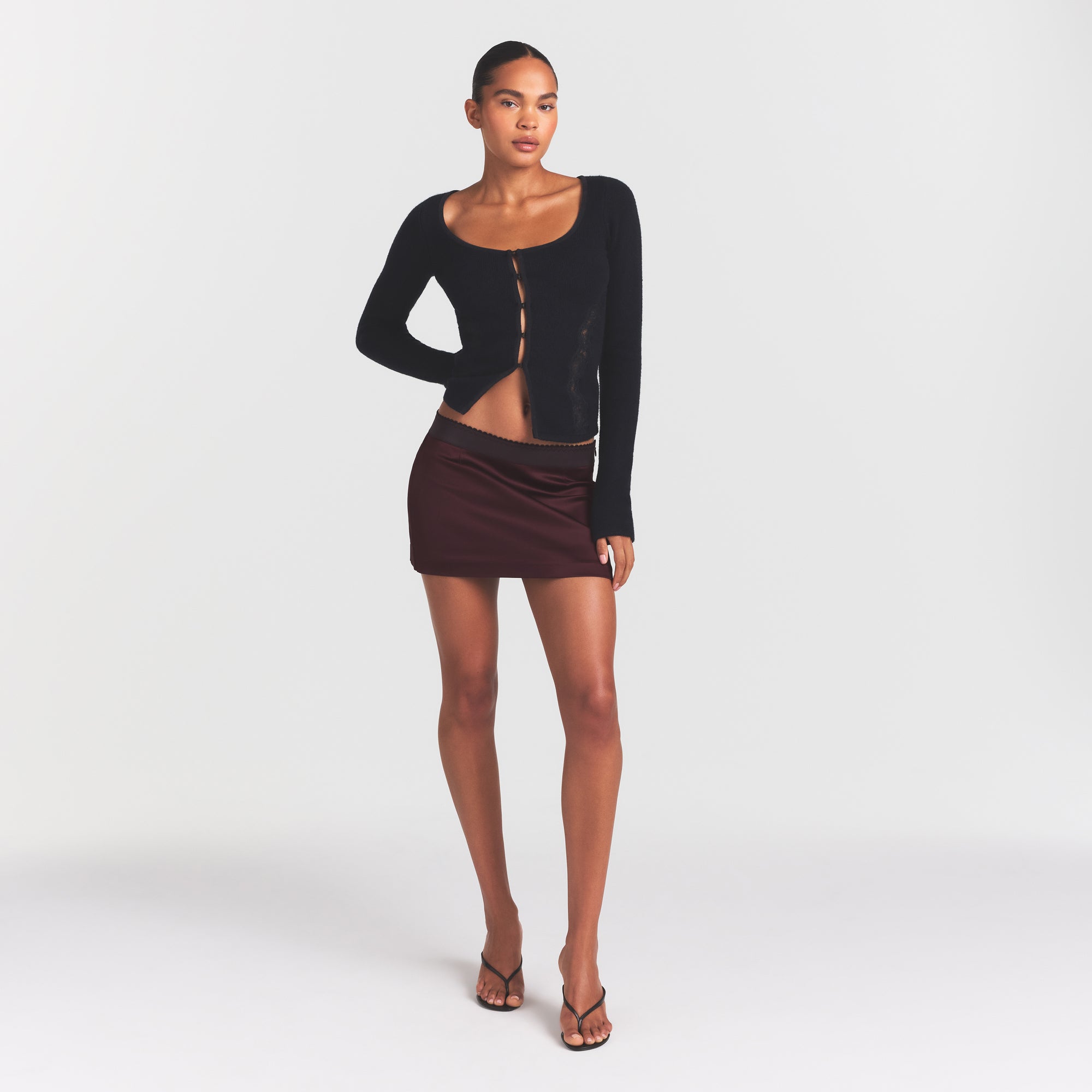 SKIMS SATIN MINI SKIRT | CURRANT - Sneaker Türkiye