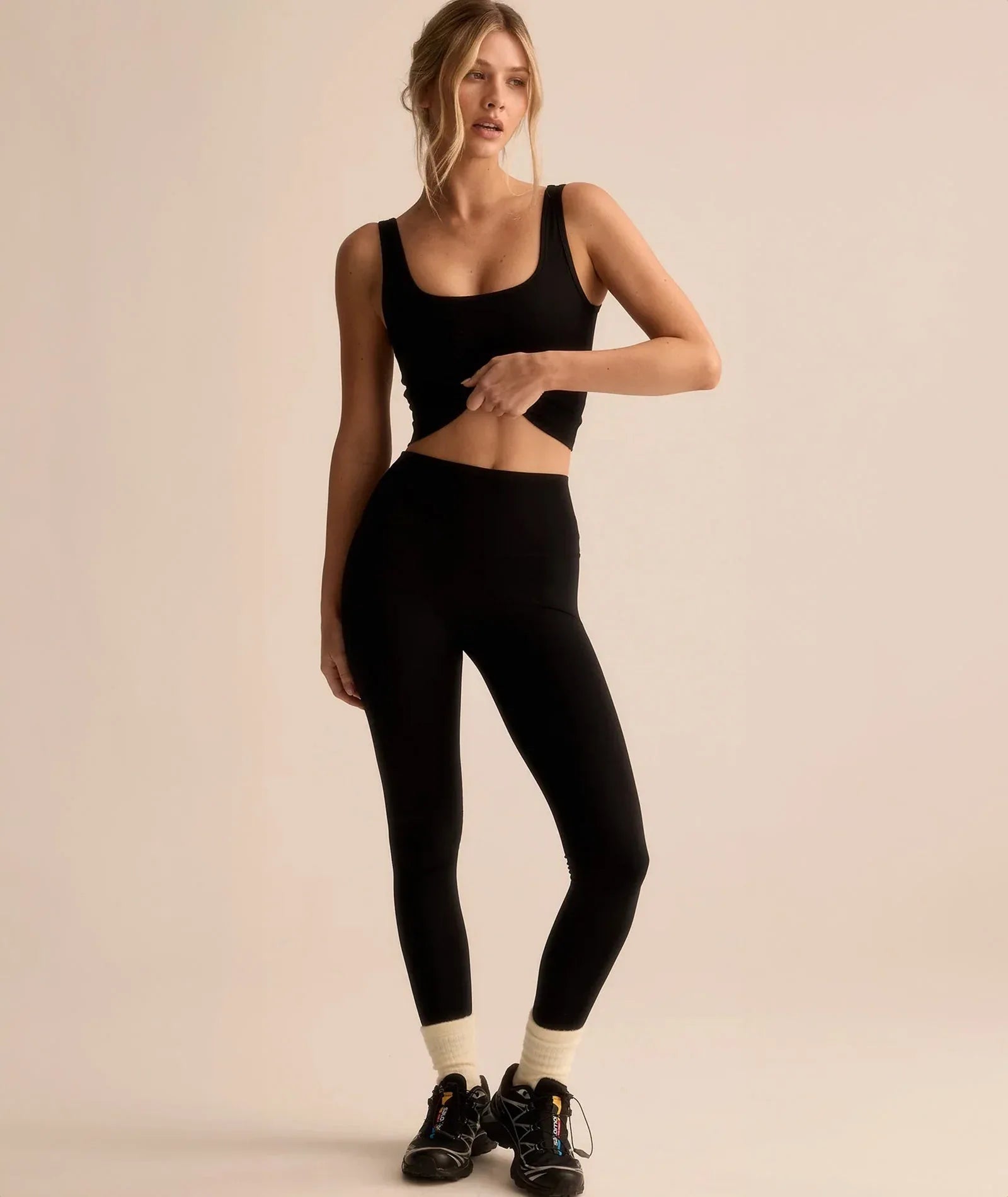 VEHLA CROPPED TANK – BLACK – Crop Atlet - Sneaker Türkiye