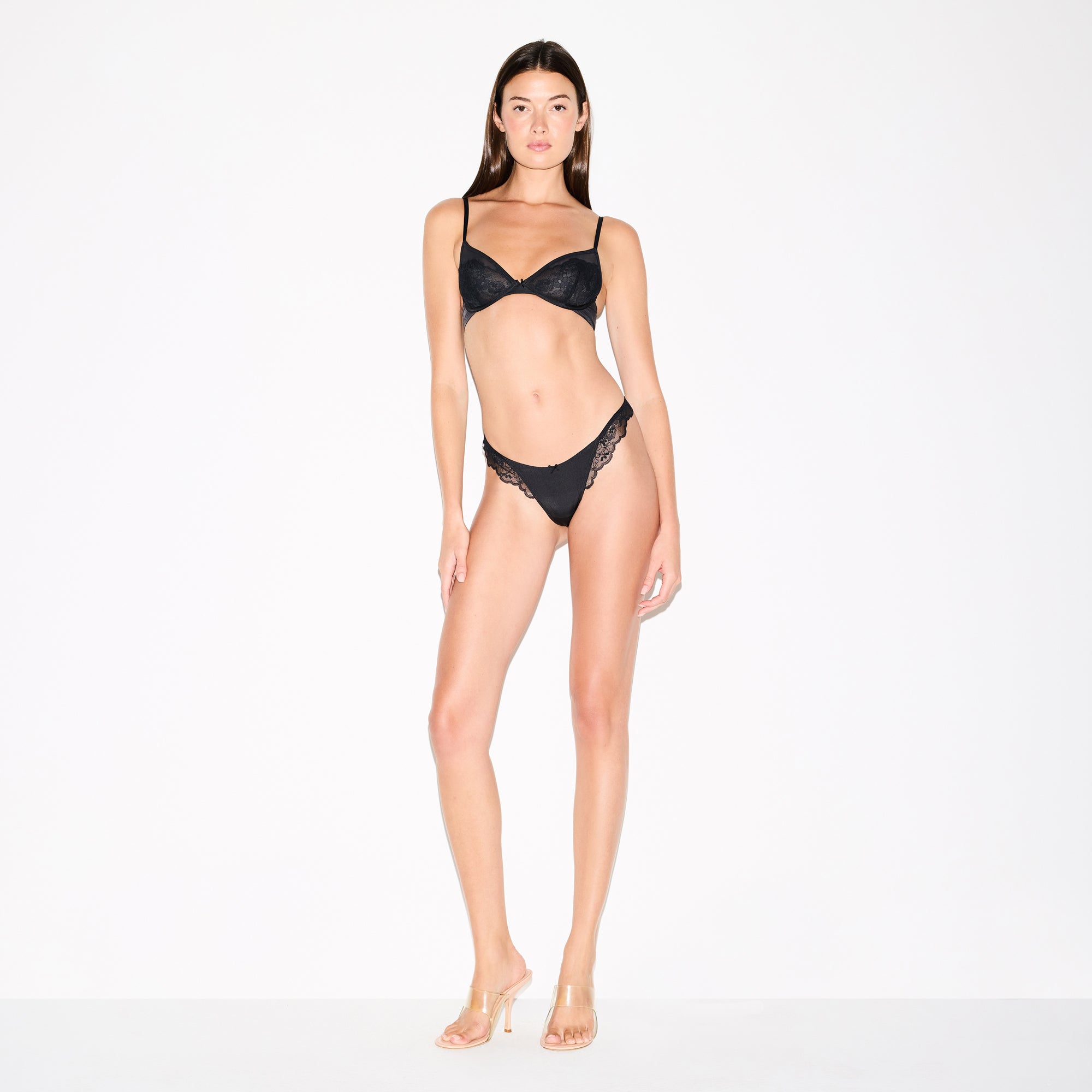 SKIMS LACE UNLINED DEMI BRA | ONYX - Sneaker Türkiye