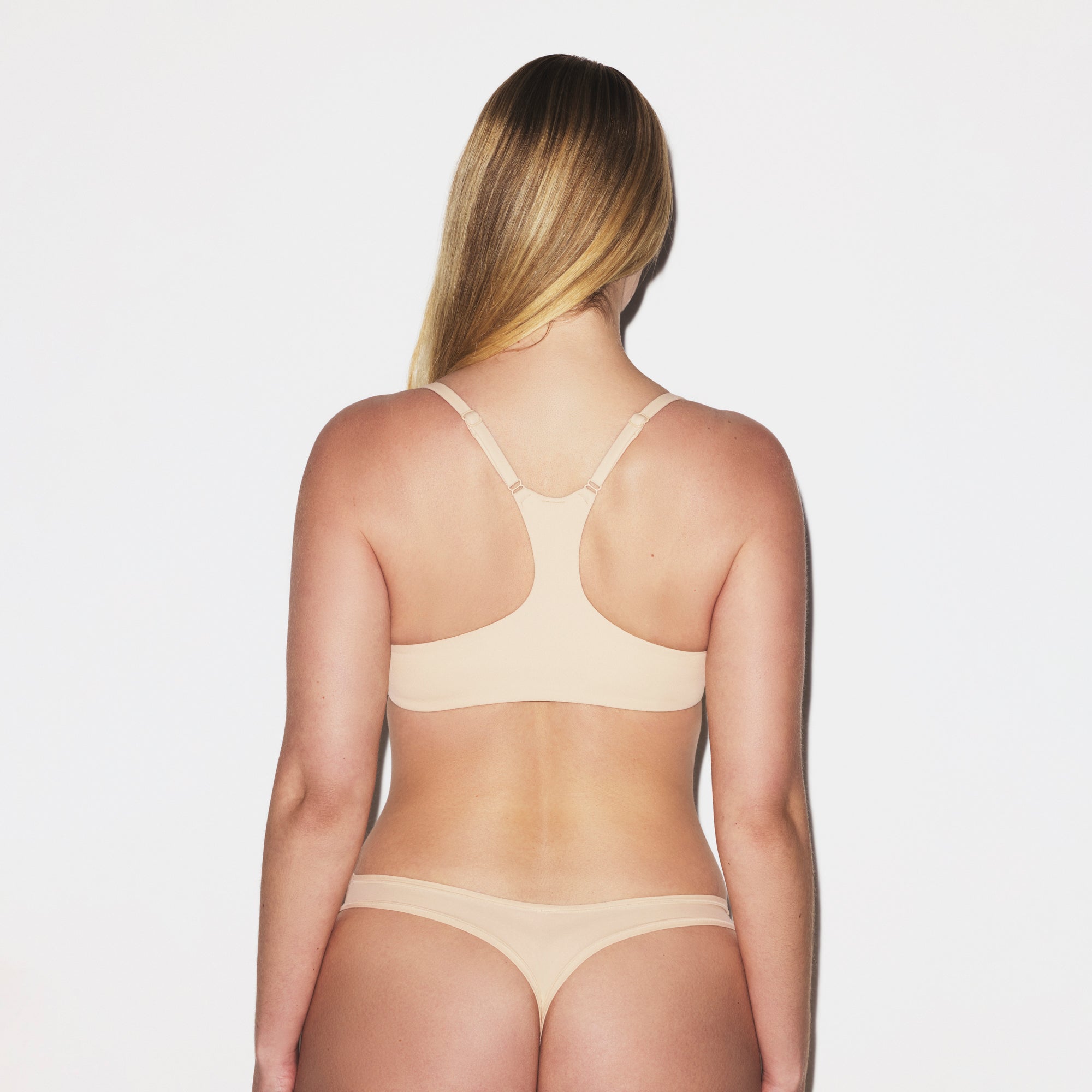 SKIMS FITS EVERYBODY RACERBACK DEMI BRA | SAND - Sneaker Türkiye