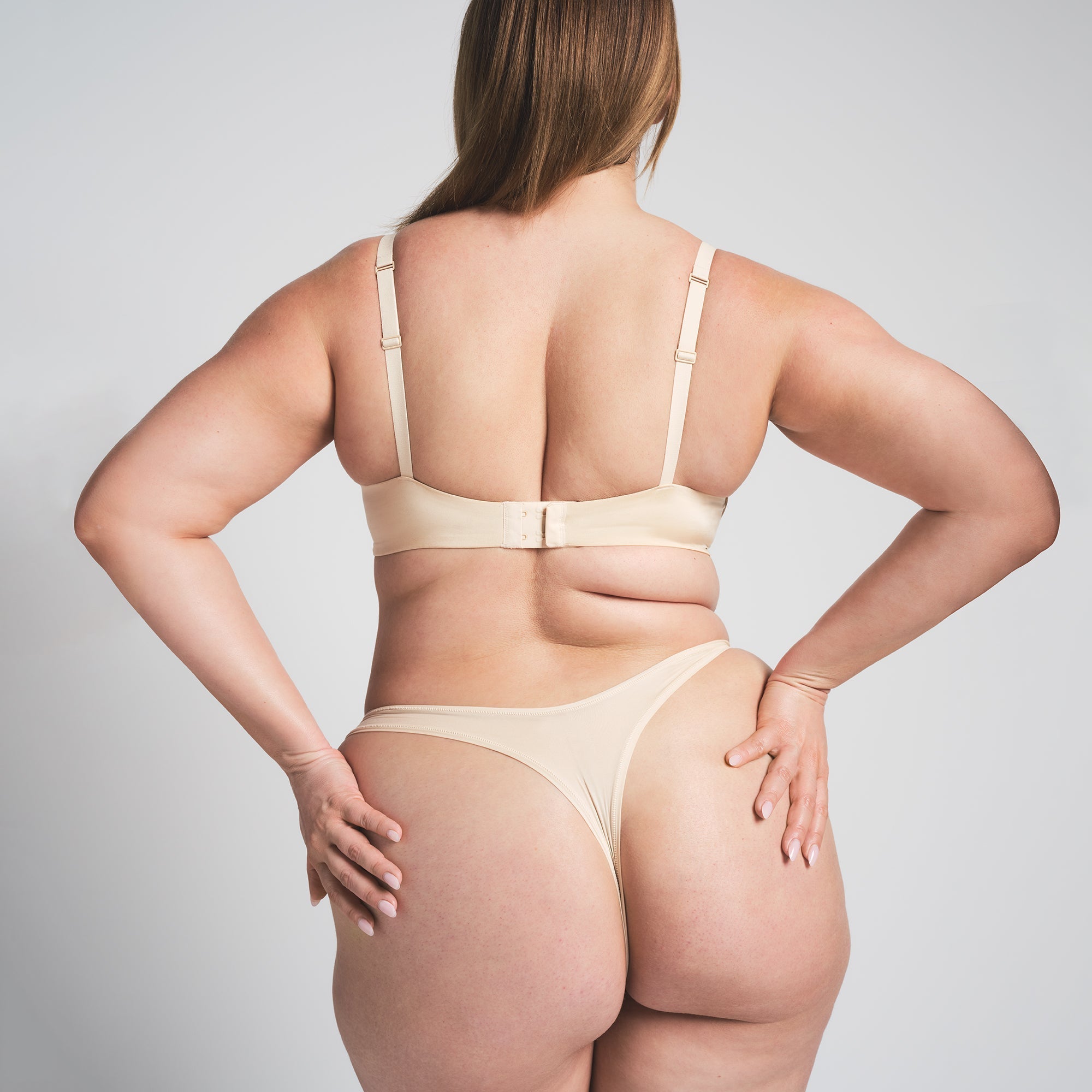 SKIMS WIRELESS FORM PUSH-UP PLUNGE BRA | SAND - Sneaker Türkiye