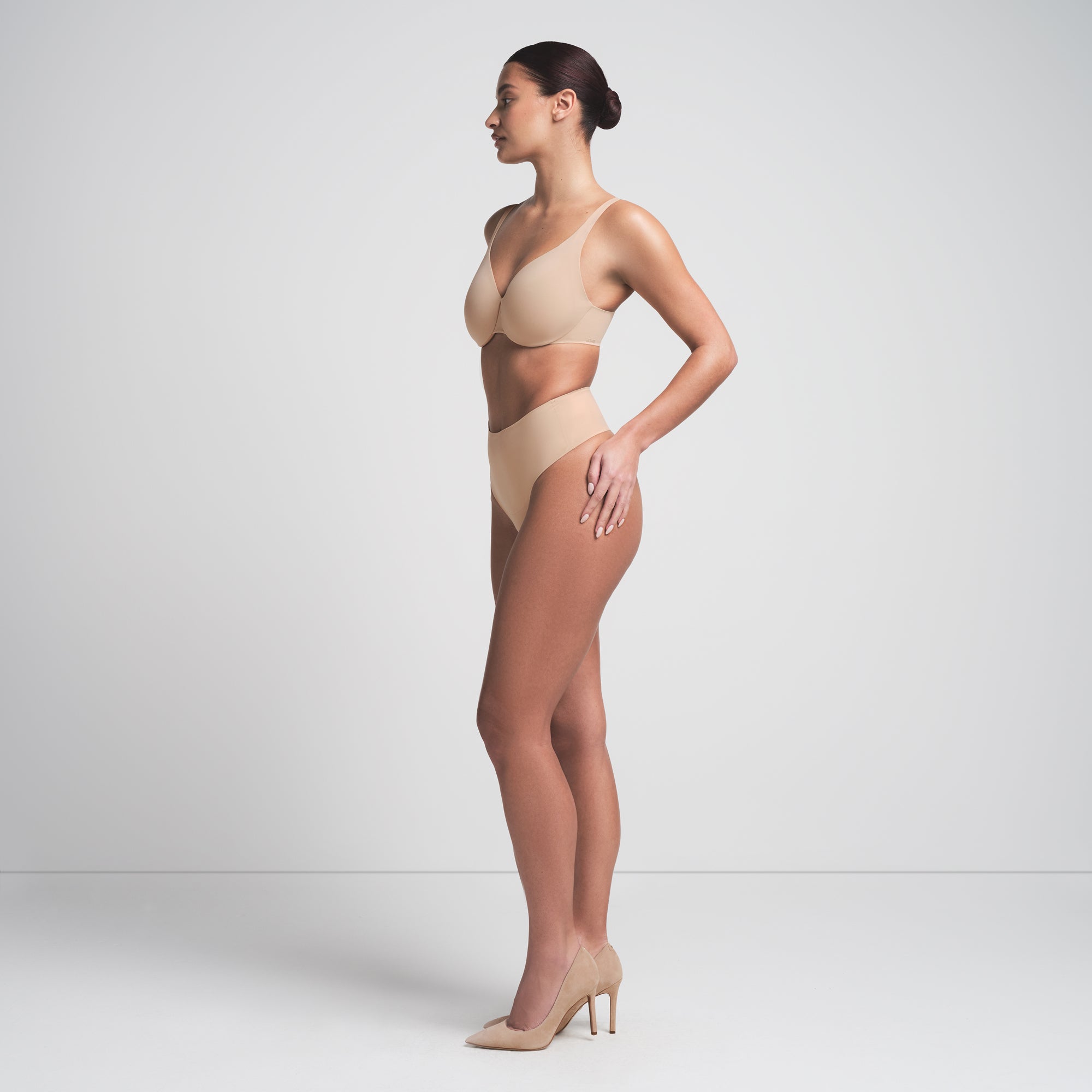 SKIMS SMOOTHING INTIMATES UNLINED MINIMIZER BRA | CLAY - Sneaker Türkiye