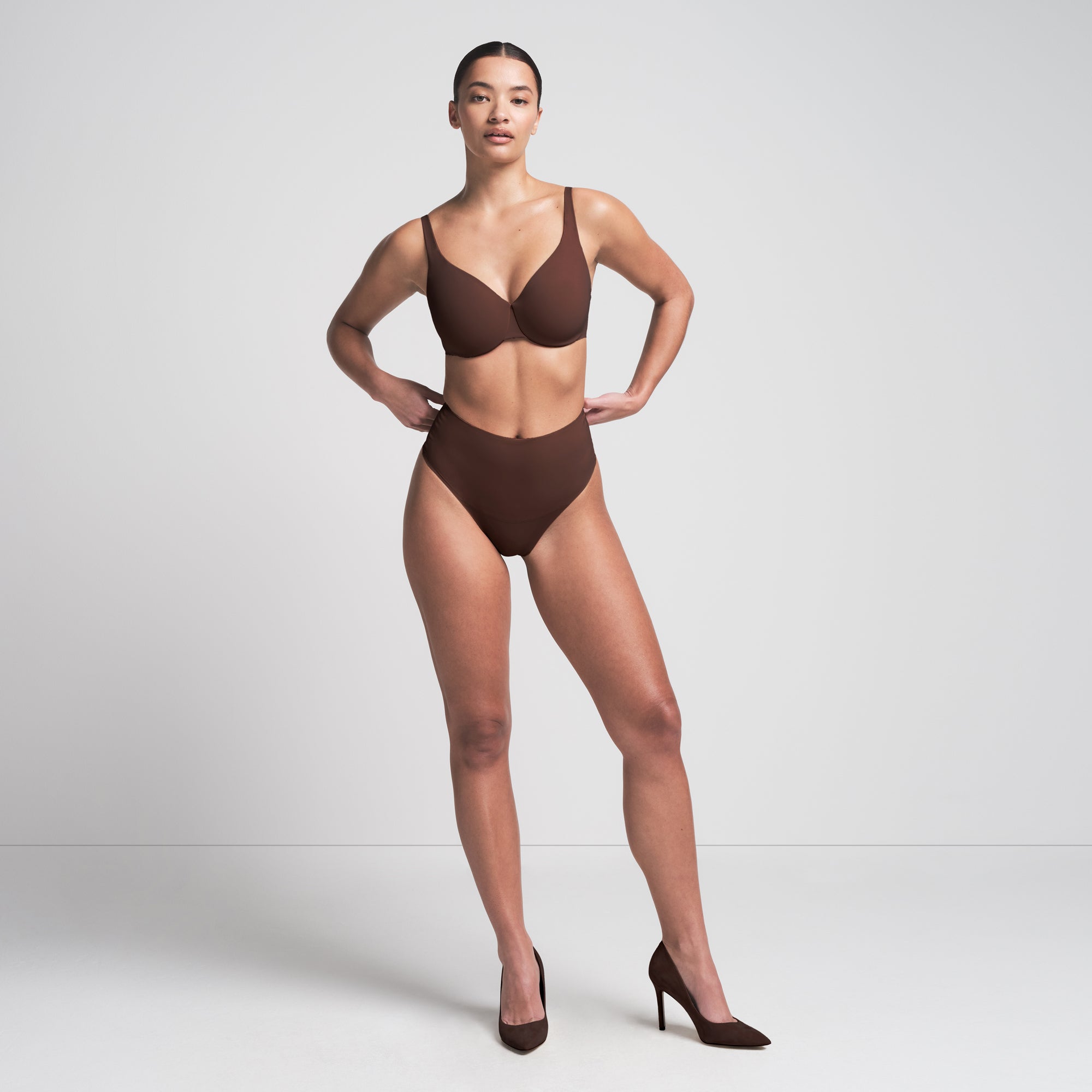 SKIMS SMOOTHING INTIMATES UNLINED MINIMIZER BRA | COCOA - Sneaker Türkiye