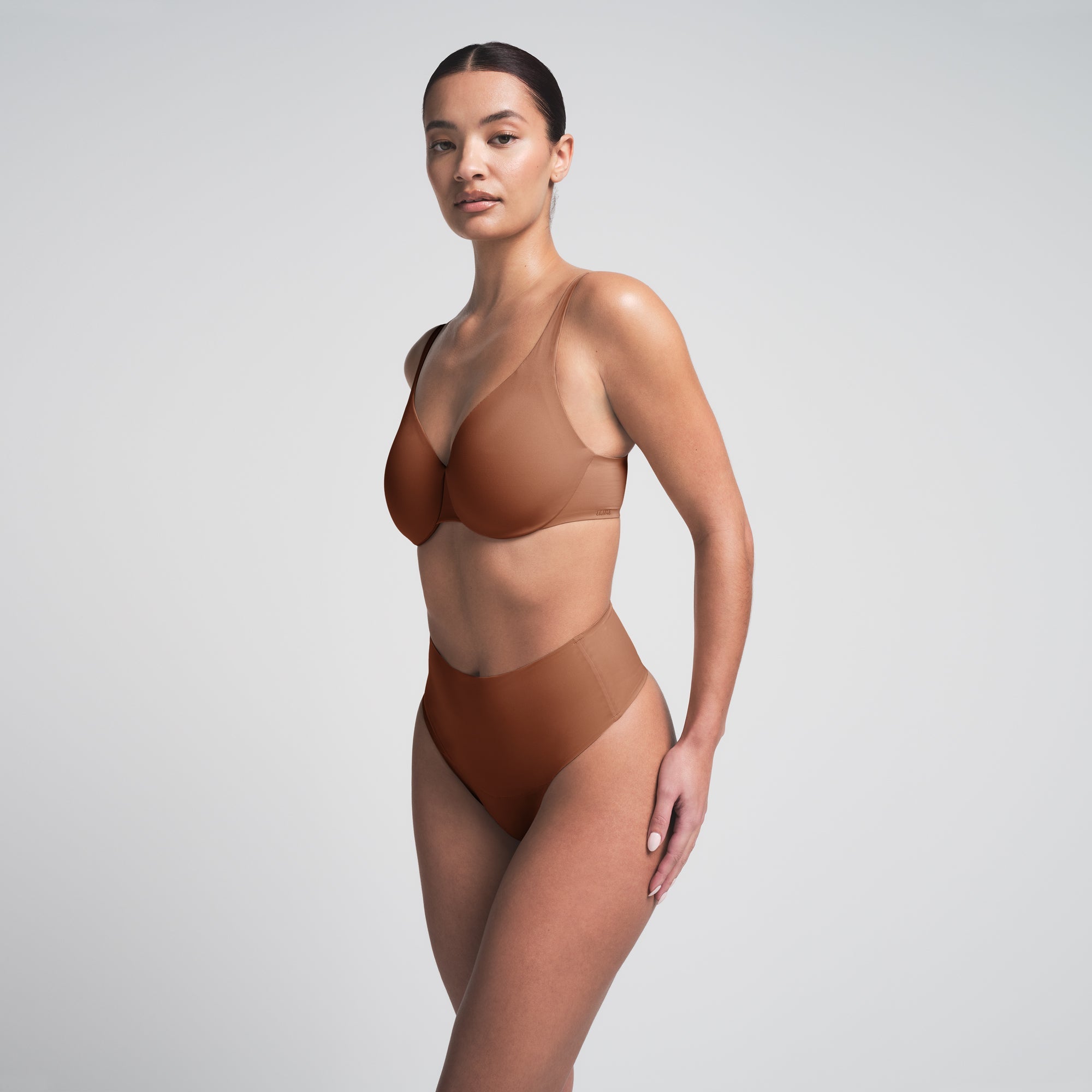 SKIMS SMOOTHING INTIMATES UNLINED MINIMIZER BRA | JASPER - Sneaker Türkiye