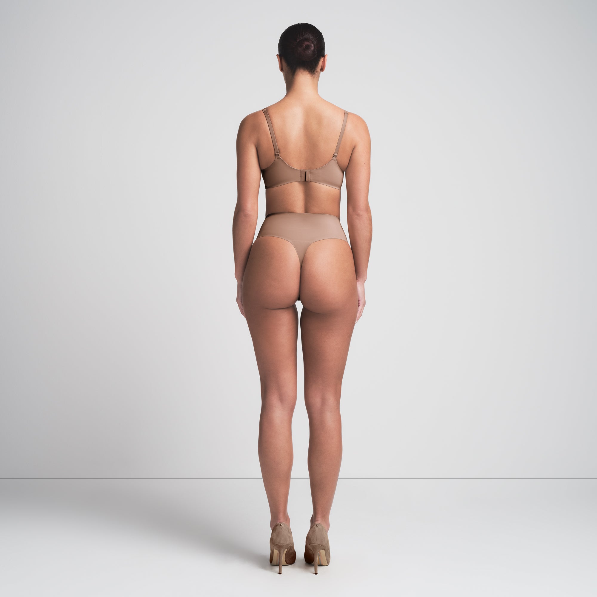 SKIMS SMOOTHING INTIMATES UNLINED MINIMIZER BRA | SIENNA - Sneaker Türkiye