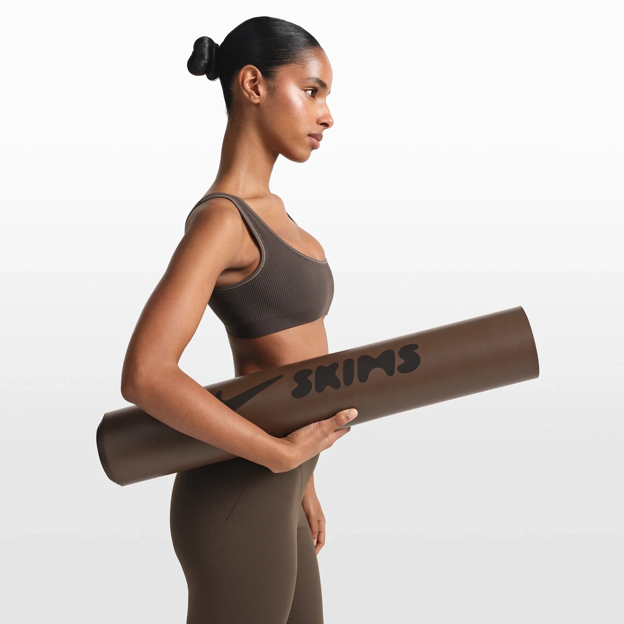 NikeSKIMS ACCESSORIES YOGA MAT | DARK SEPIA - Sneaker Türkiye