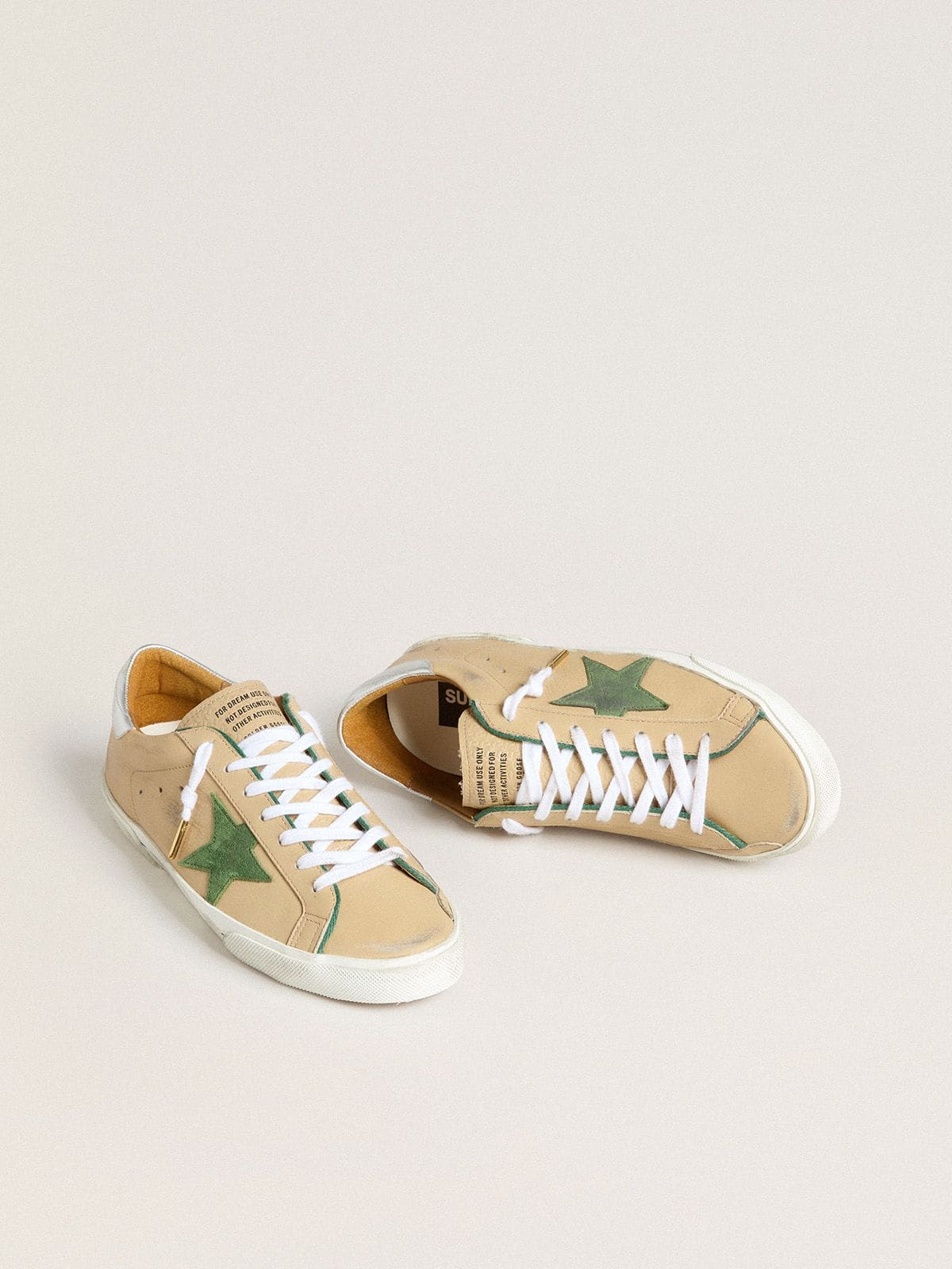 Golden Goose Super-Star LTD In Beige Leather With Green Suede Star And Silver Foiled Leather Heel Tab - Sneaker Türkiye