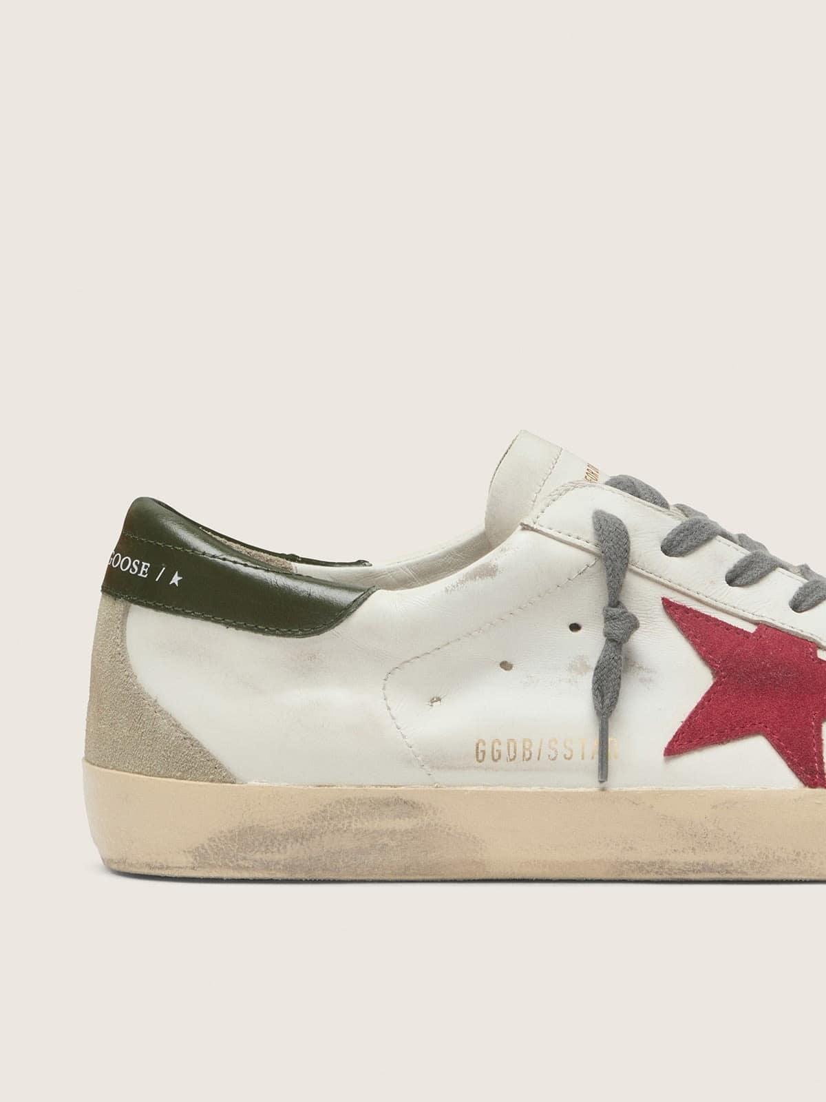 Golden Goose Men’s Super-Star With Red Suede Star And Green Leather Heel Tab - Sneaker Türkiye