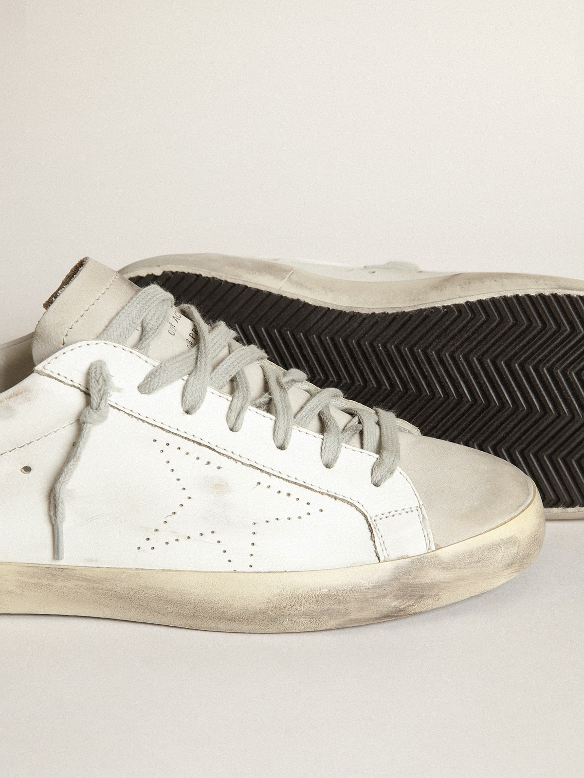 Golden Goose Men’s Super-Star With Perforated Star And Ice-Gray Heel Tab - Sneaker Türkiye